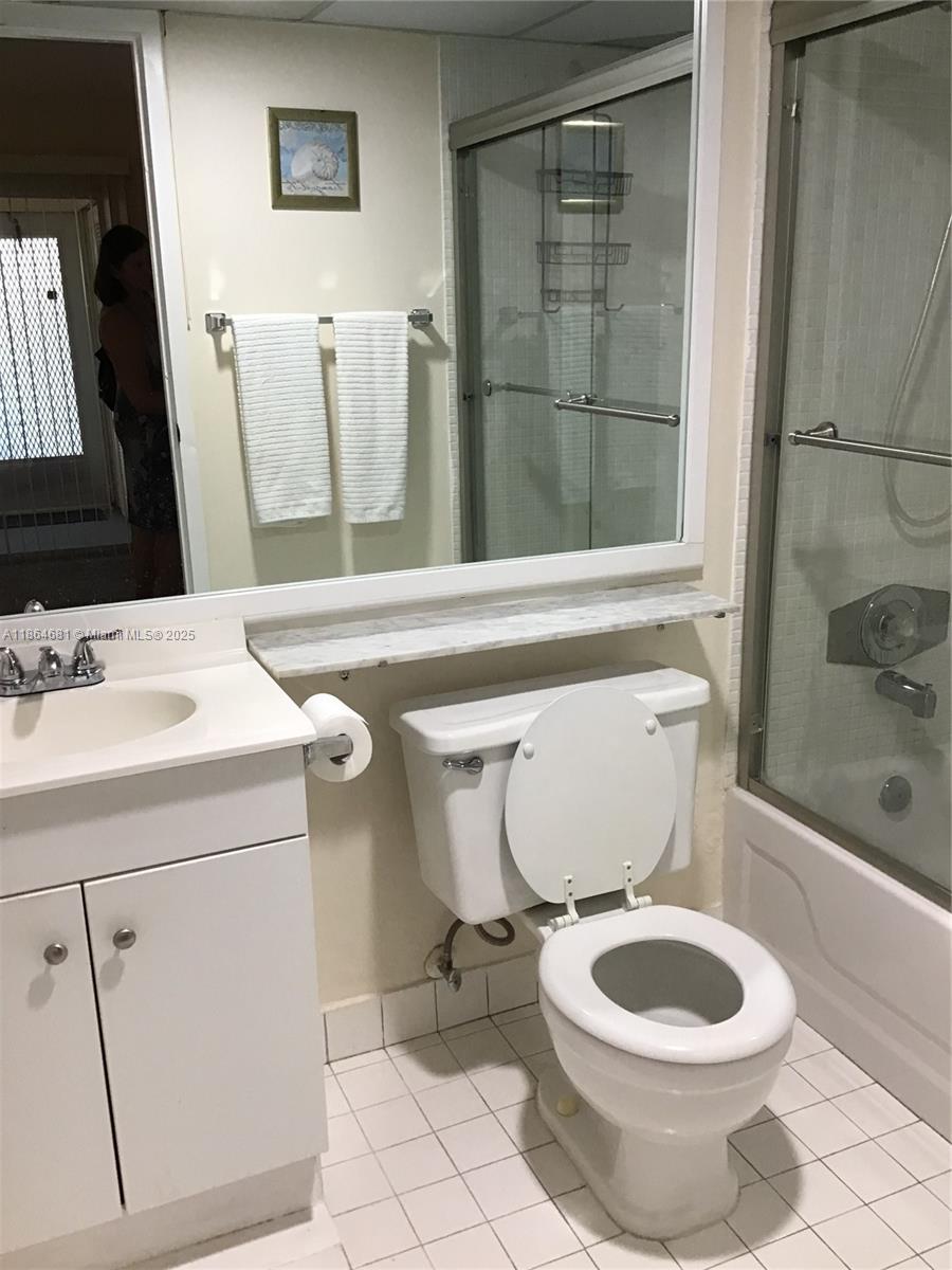 KINGS POINT SAXONY CONDOS - Residential Lease