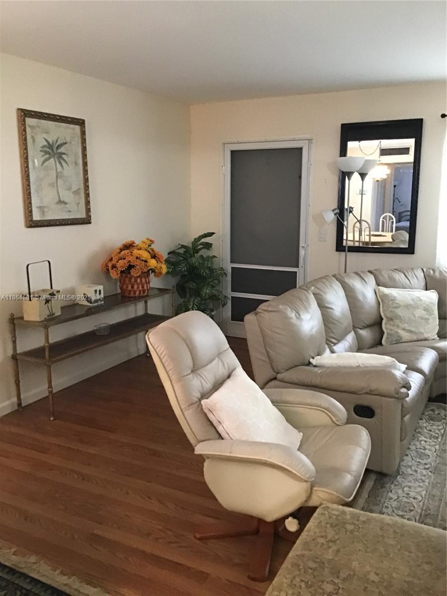KINGS POINT SAXONY CONDOS - Residential Lease