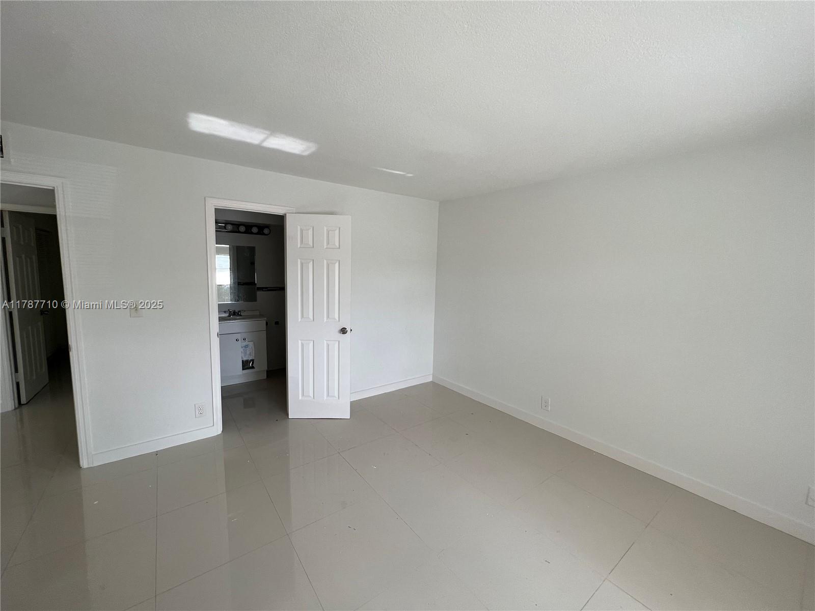 2021 NW 59th Ter