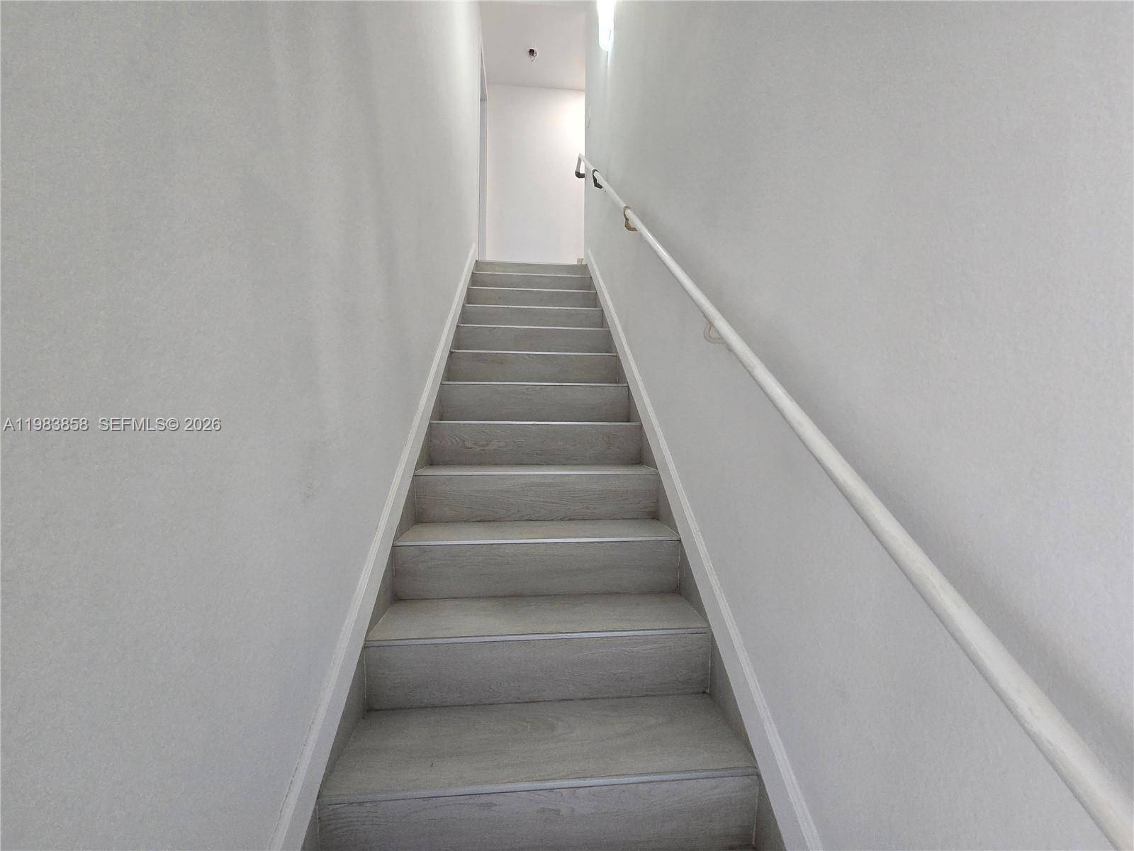 PARADISE GARDENS - Residential Lease