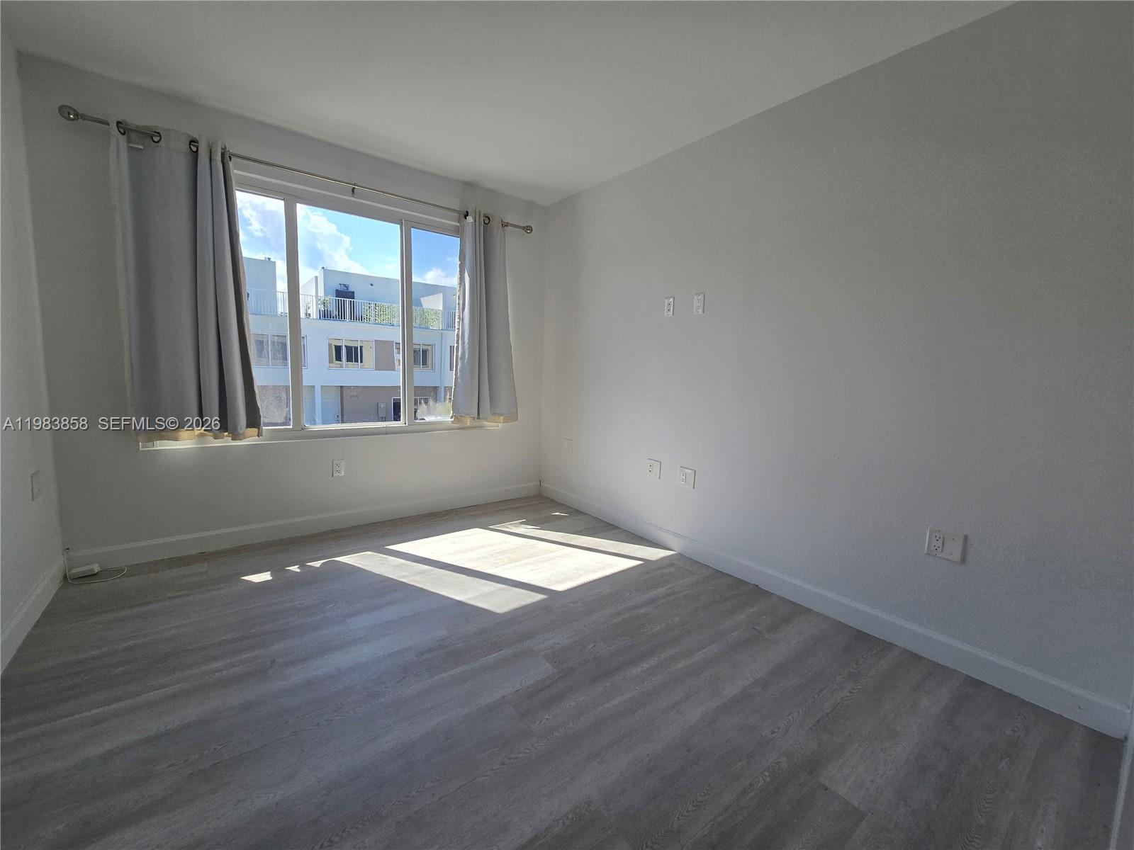 PARADISE GARDENS - Residential Lease