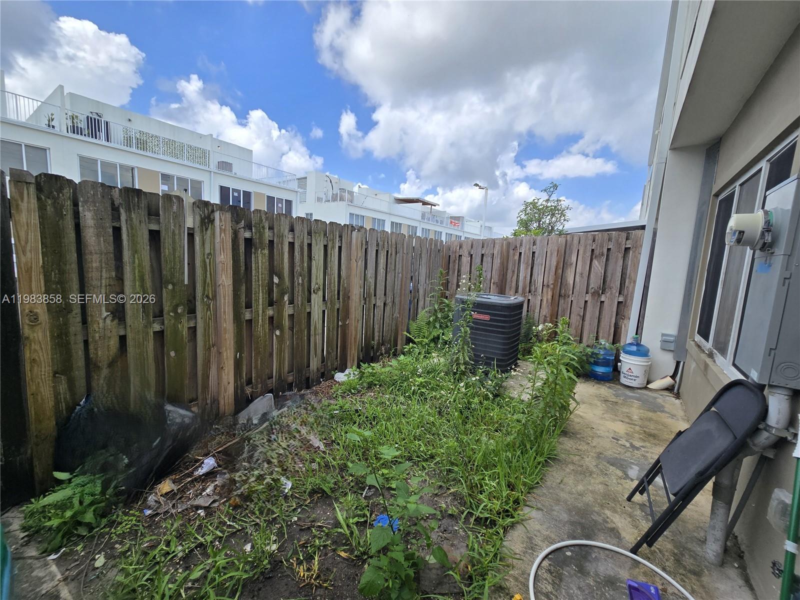 PARADISE GARDENS - Residential Lease