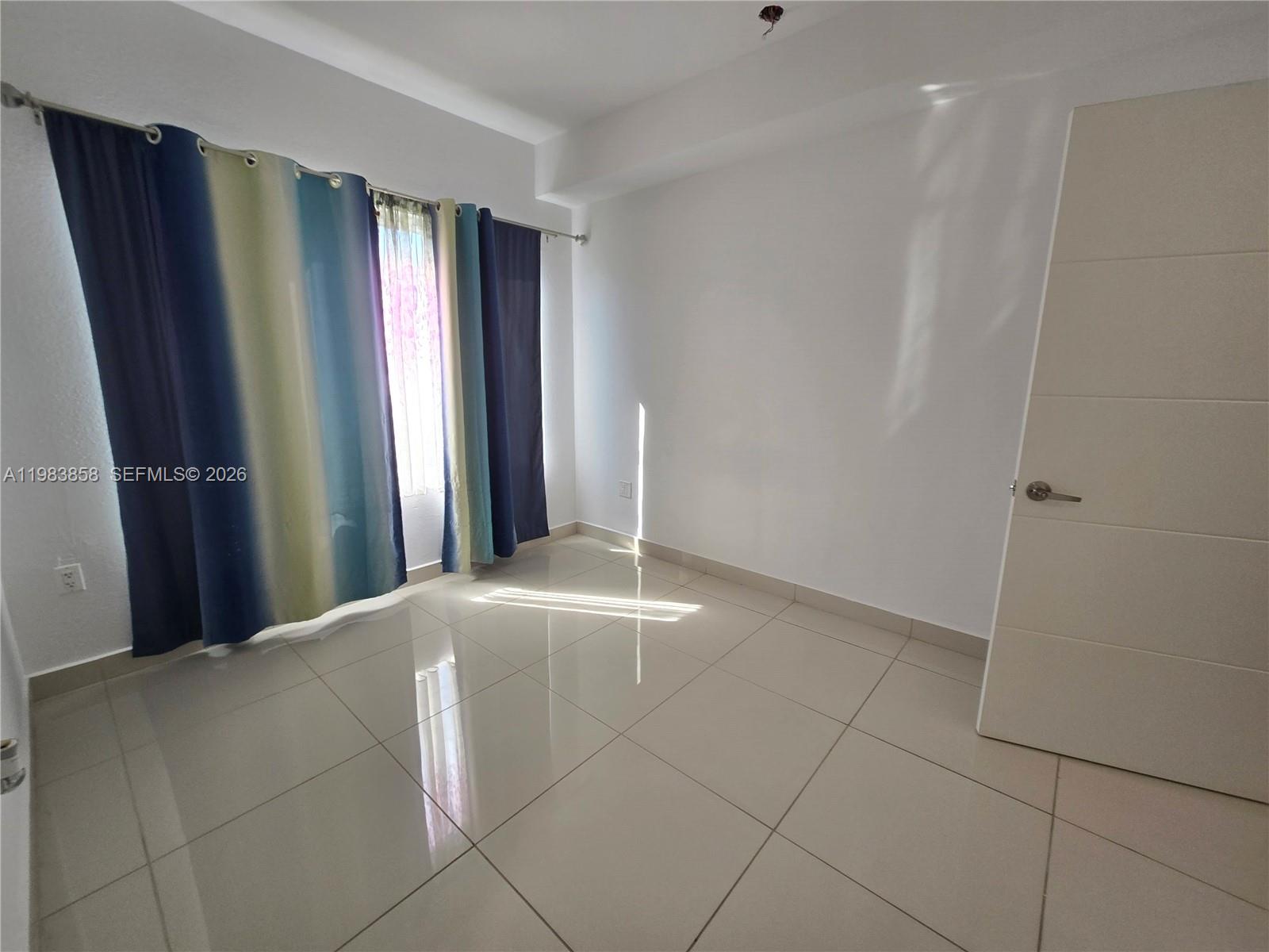 PARADISE GARDENS - Residential Lease