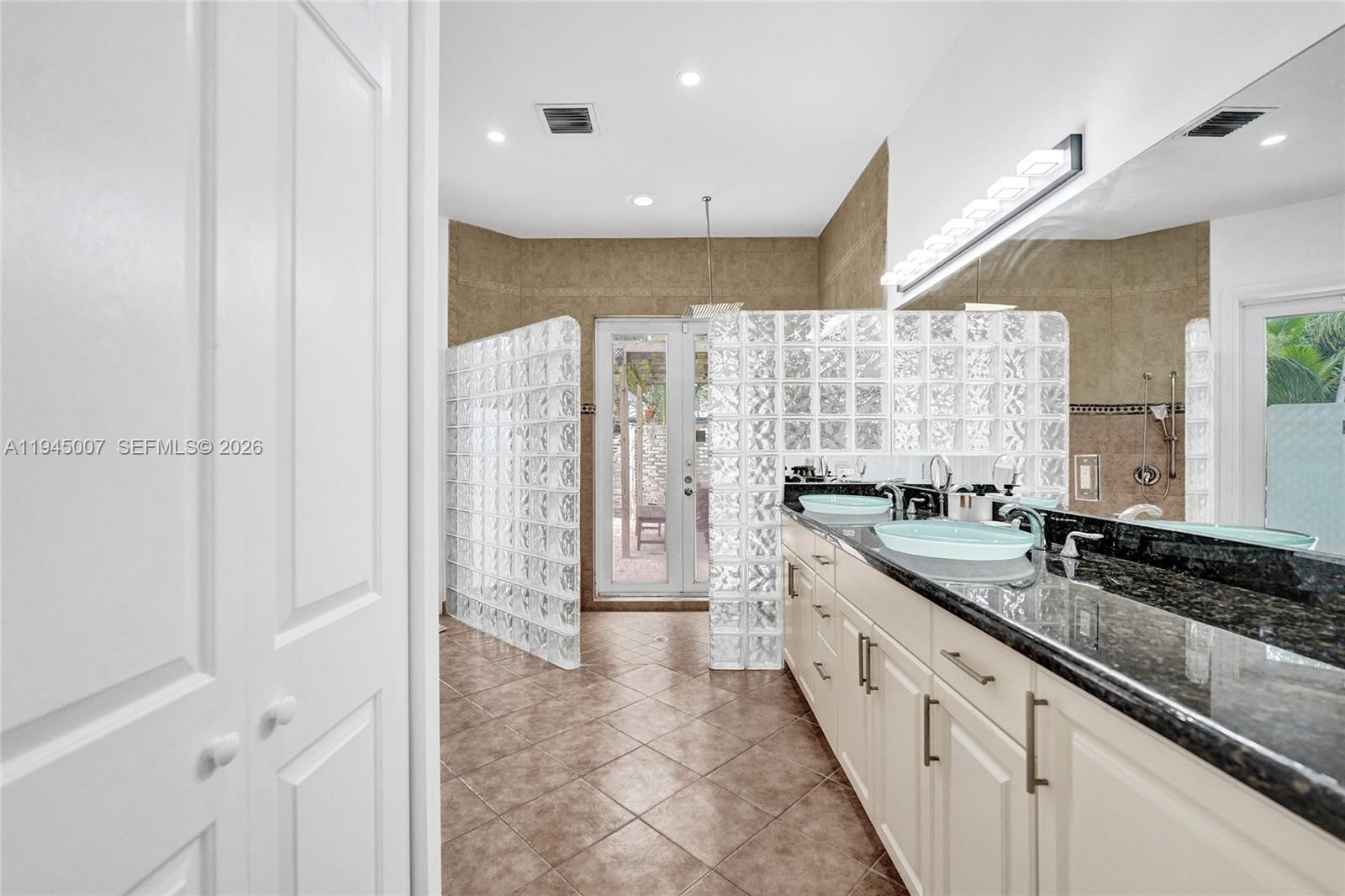 WILTON MANORS CORAL POINT - Residential