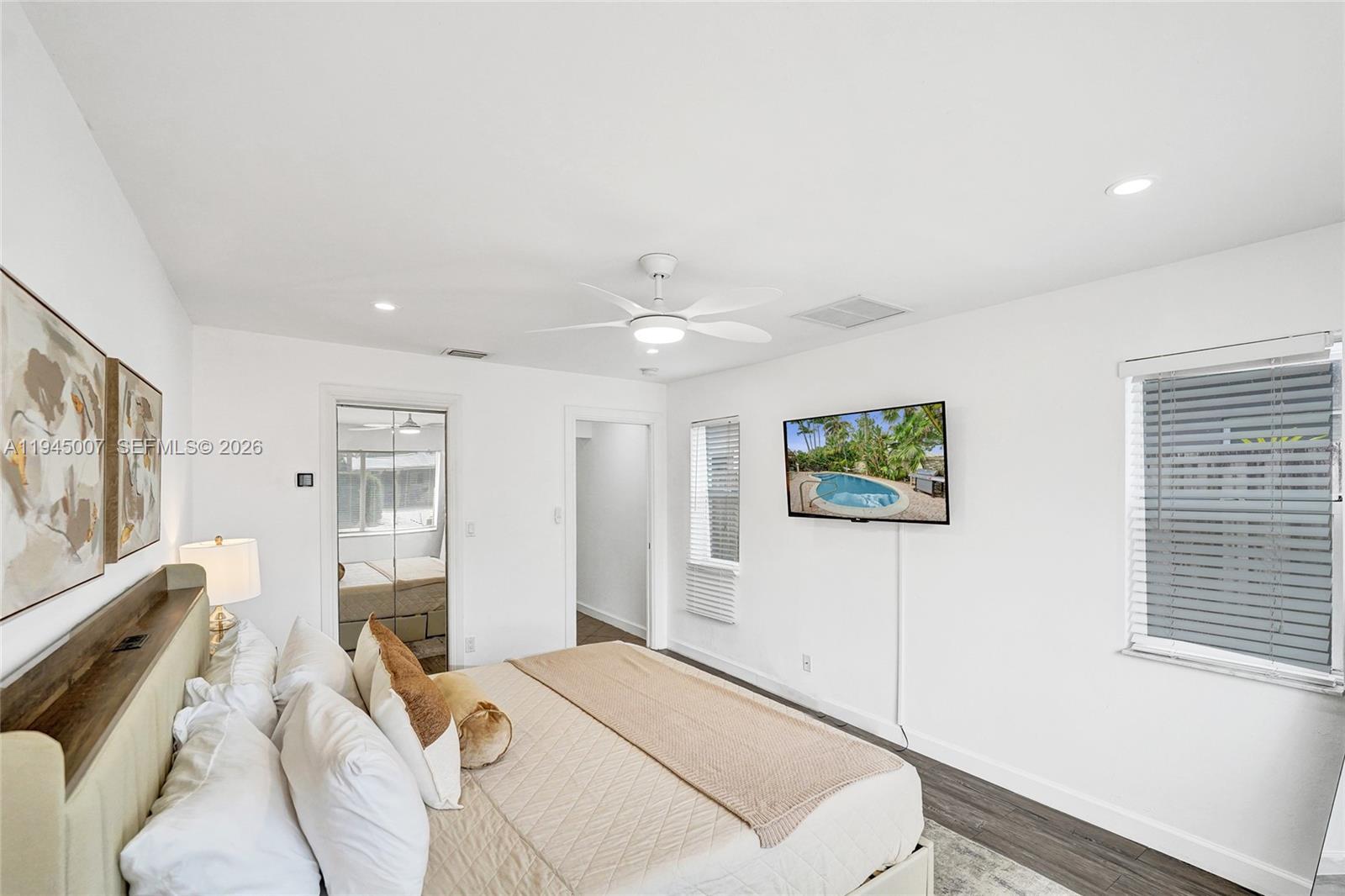 WILTON MANORS CORAL POINT - Residential