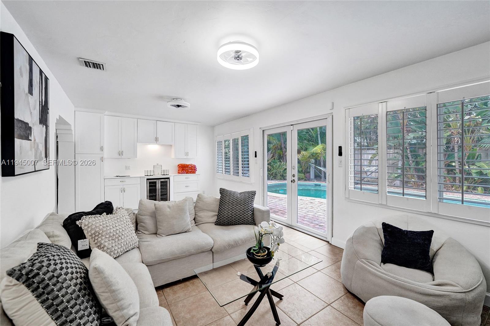 WILTON MANORS CORAL POINT - Residential