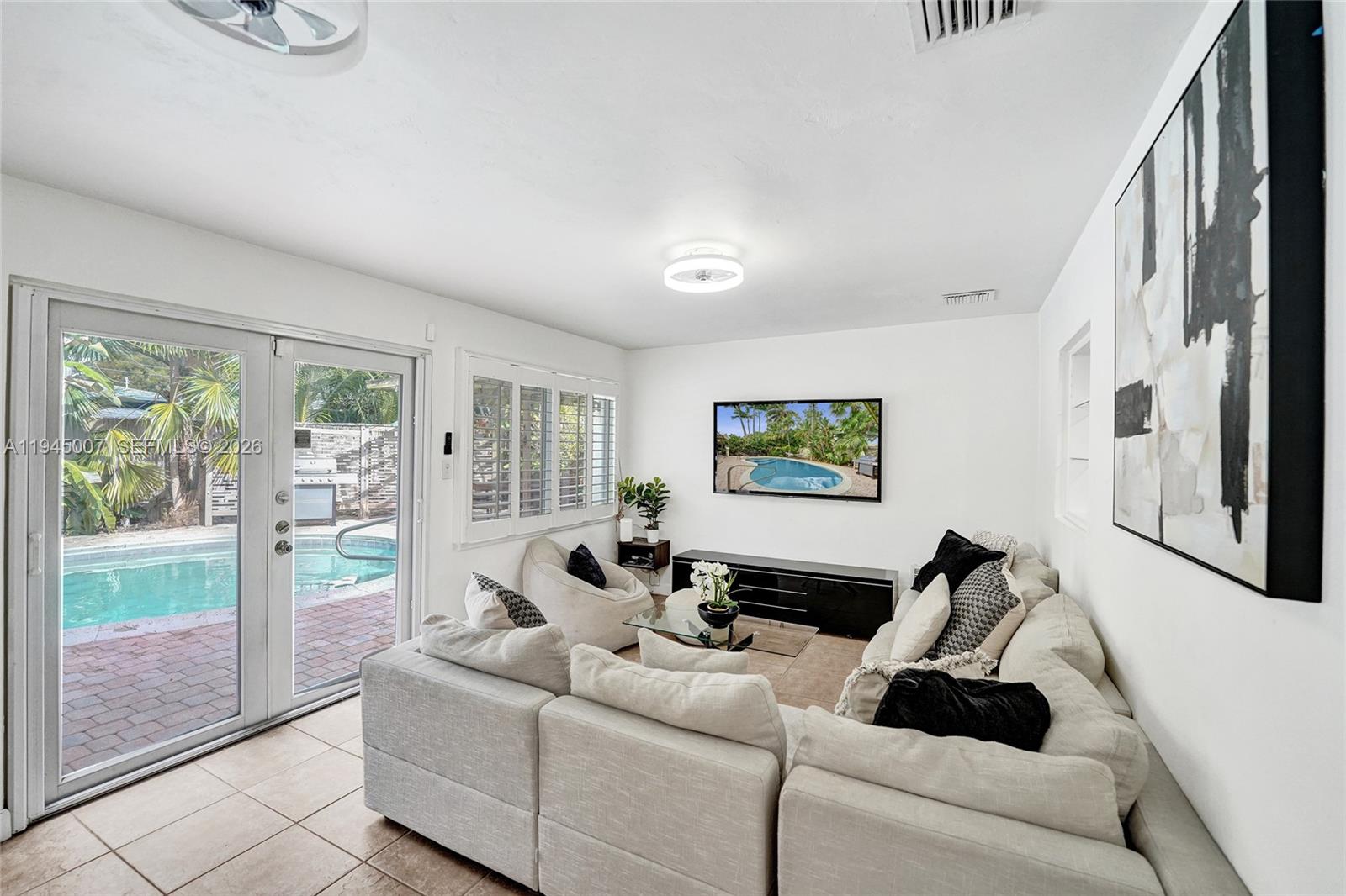 WILTON MANORS CORAL POINT - Residential