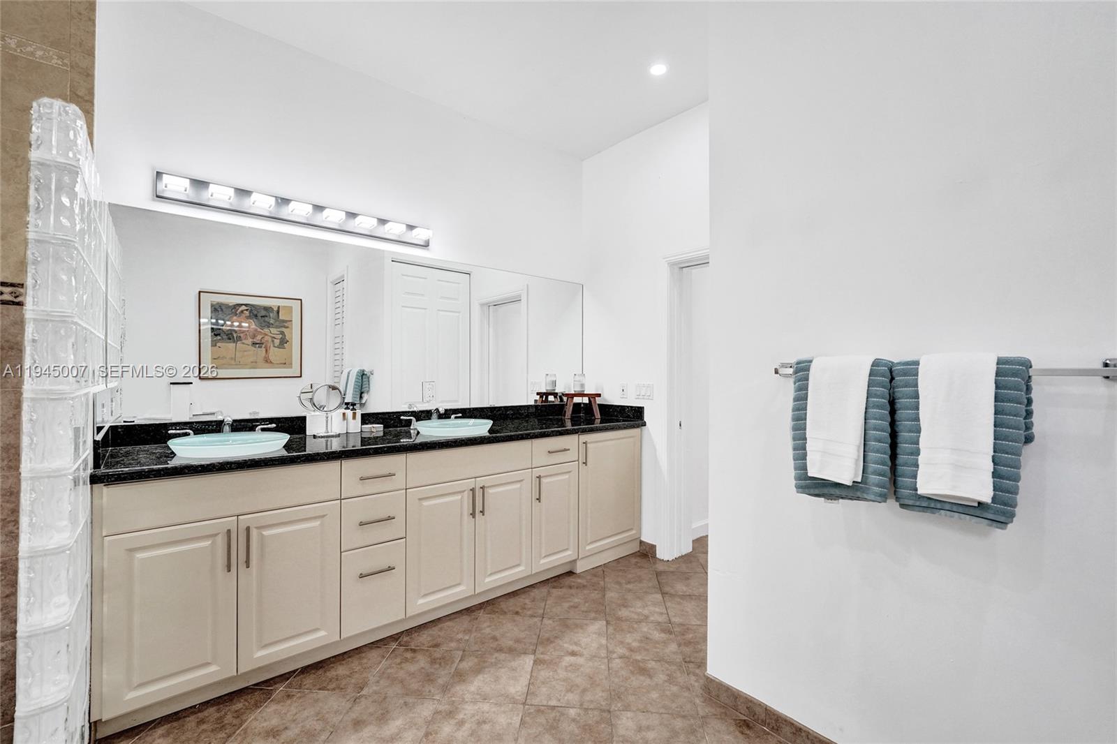 WILTON MANORS CORAL POINT - Residential