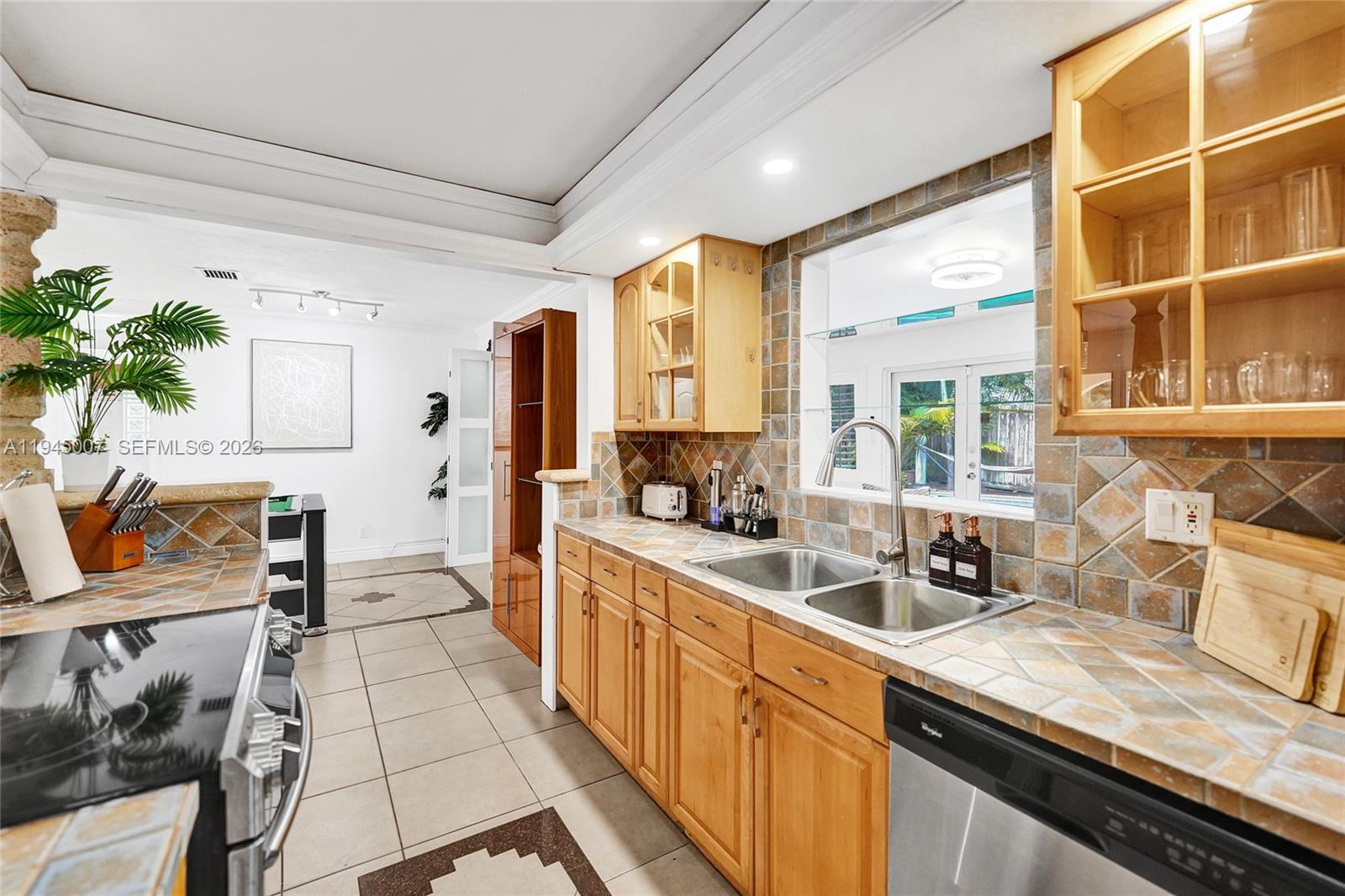 WILTON MANORS CORAL POINT - Residential