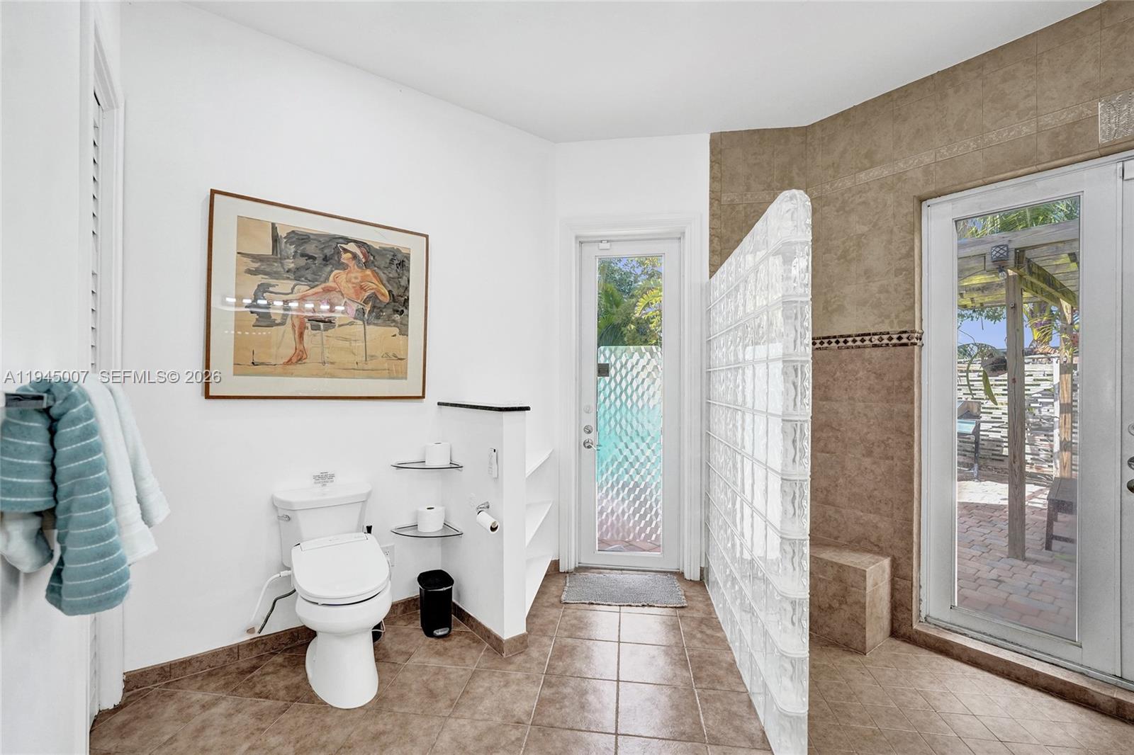 WILTON MANORS CORAL POINT - Residential