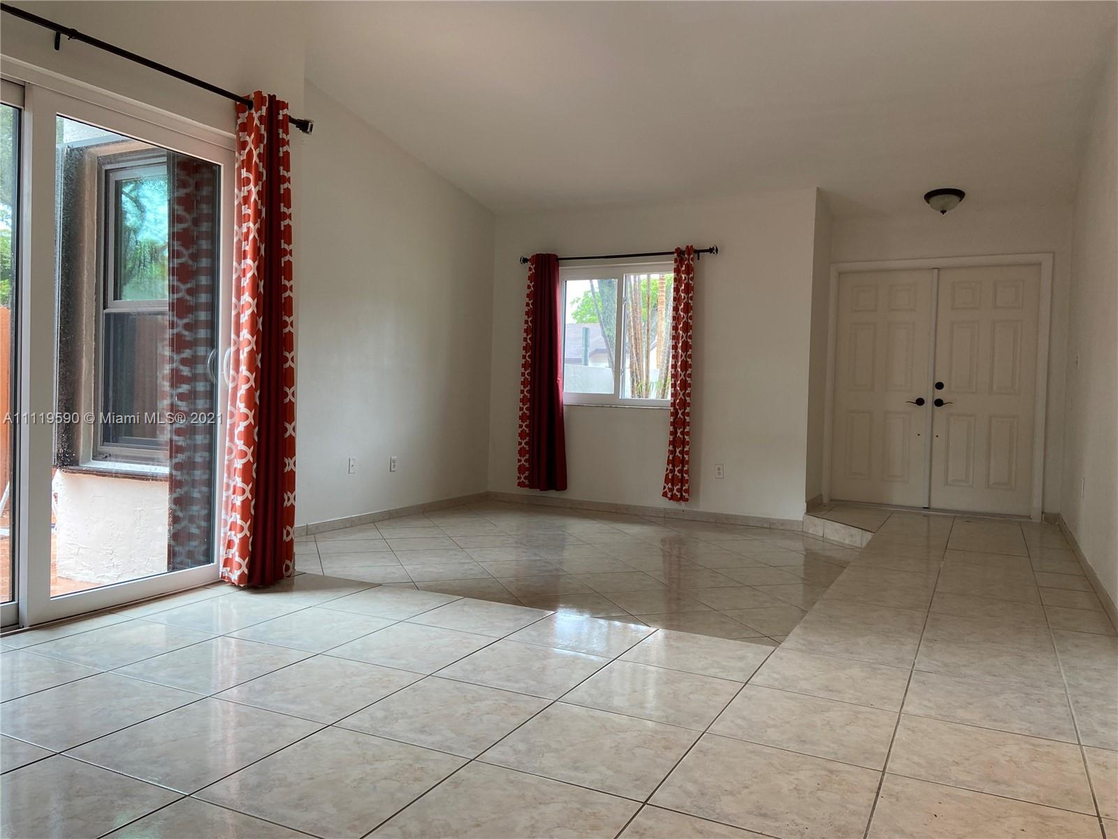 LAKEWOOD ESTATES PATIO HO - Residential Lease