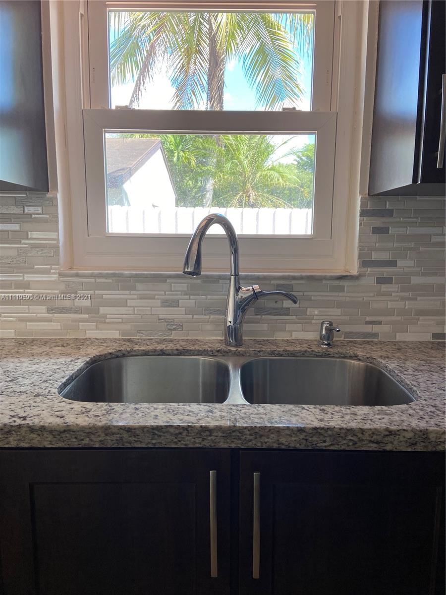 LAKEWOOD ESTATES PATIO HO - Residential Lease