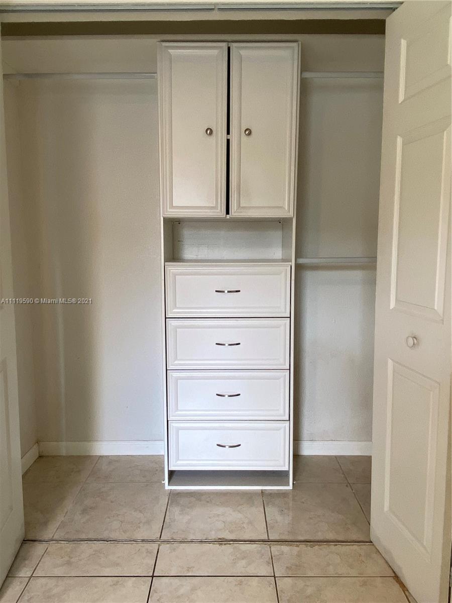 LAKEWOOD ESTATES PATIO HO - Residential Lease