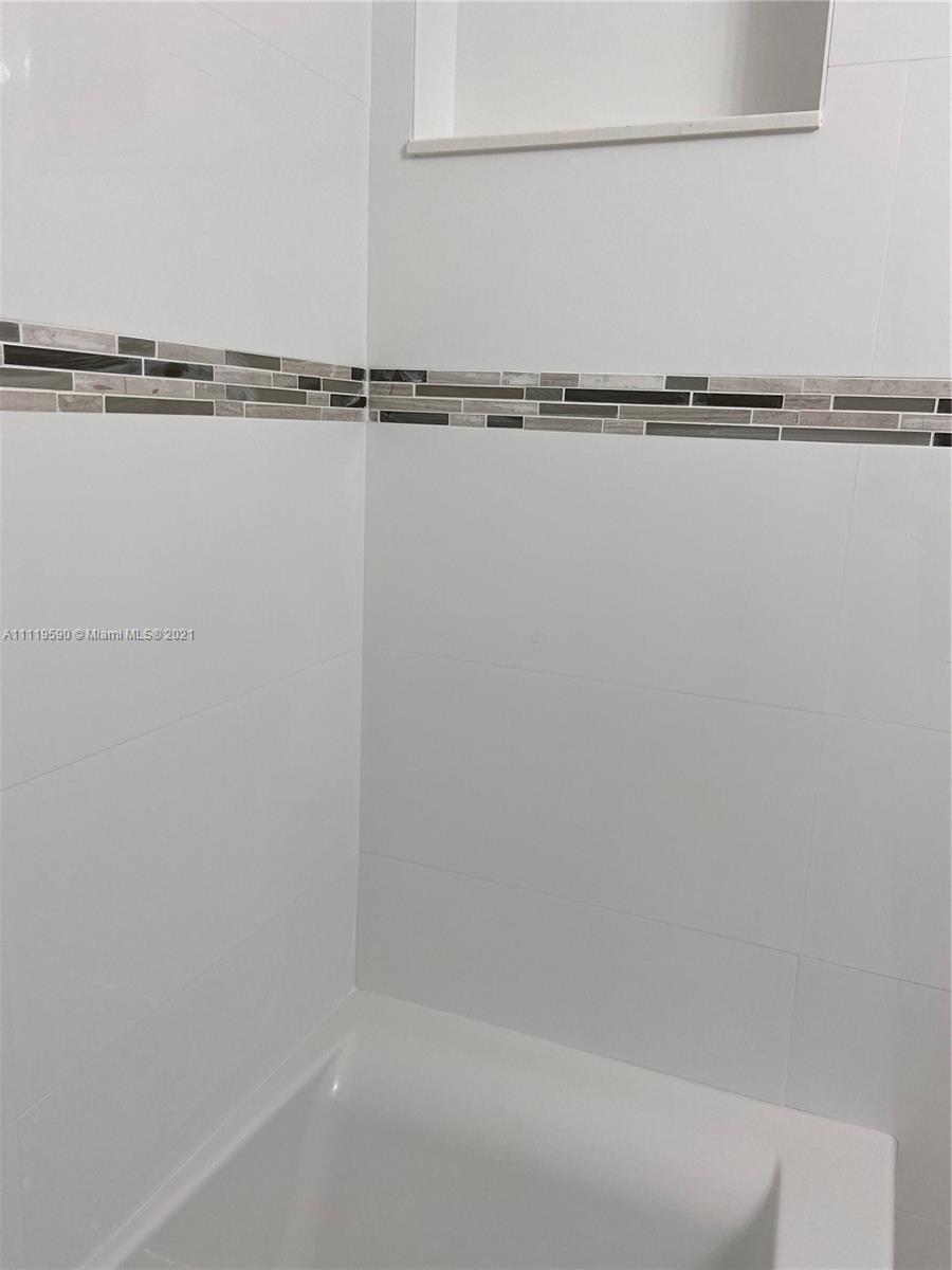 LAKEWOOD ESTATES PATIO HO - Residential Lease