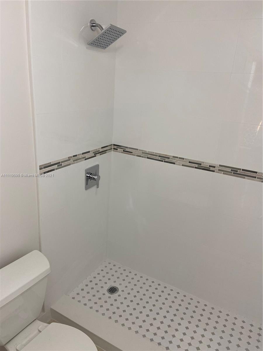 LAKEWOOD ESTATES PATIO HO - Residential Lease