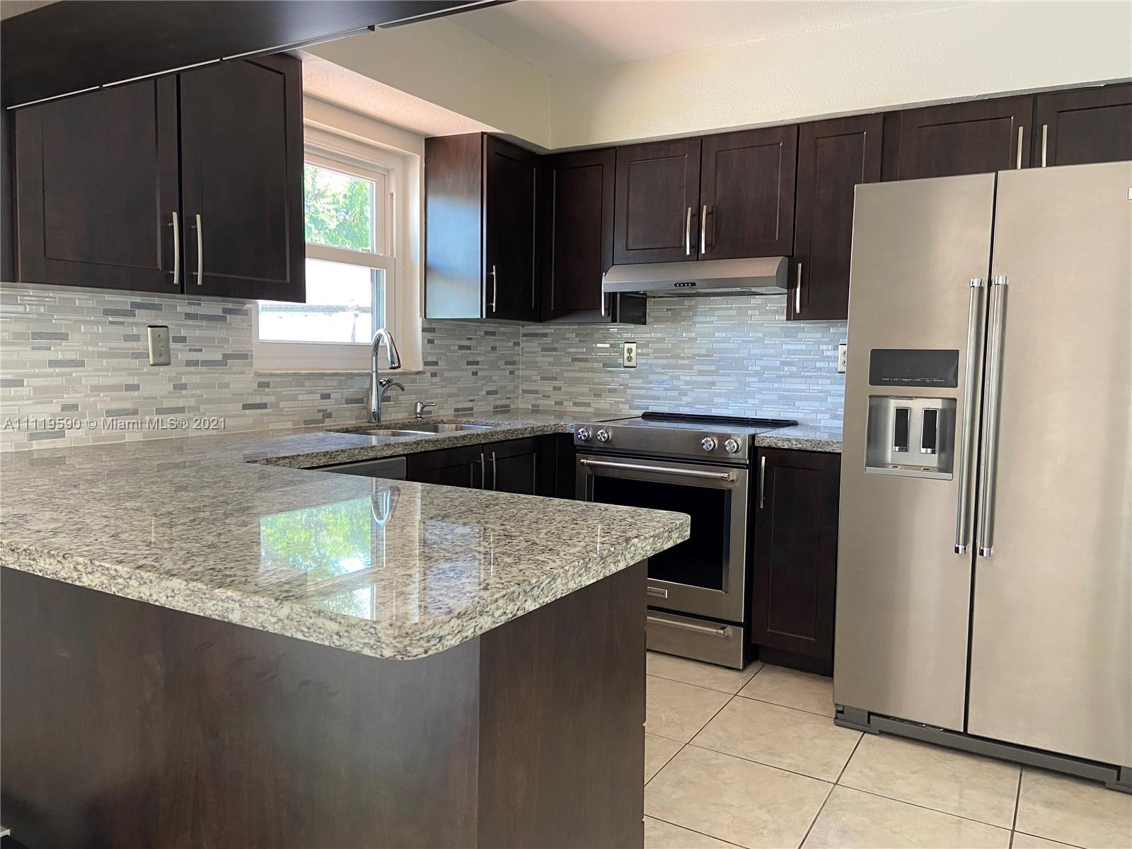 LAKEWOOD ESTATES PATIO HO - Residential Lease