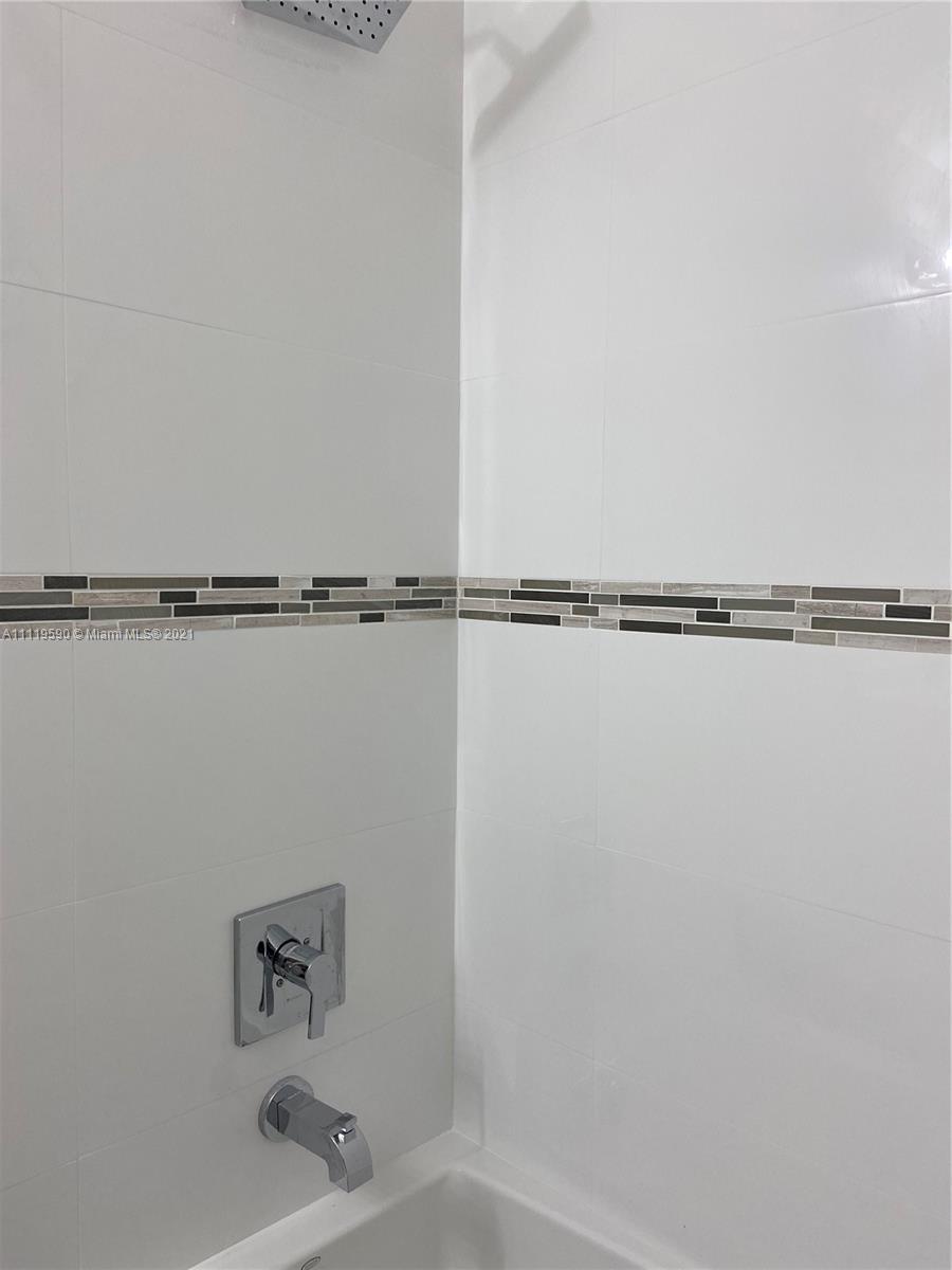 LAKEWOOD ESTATES PATIO HO - Residential Lease