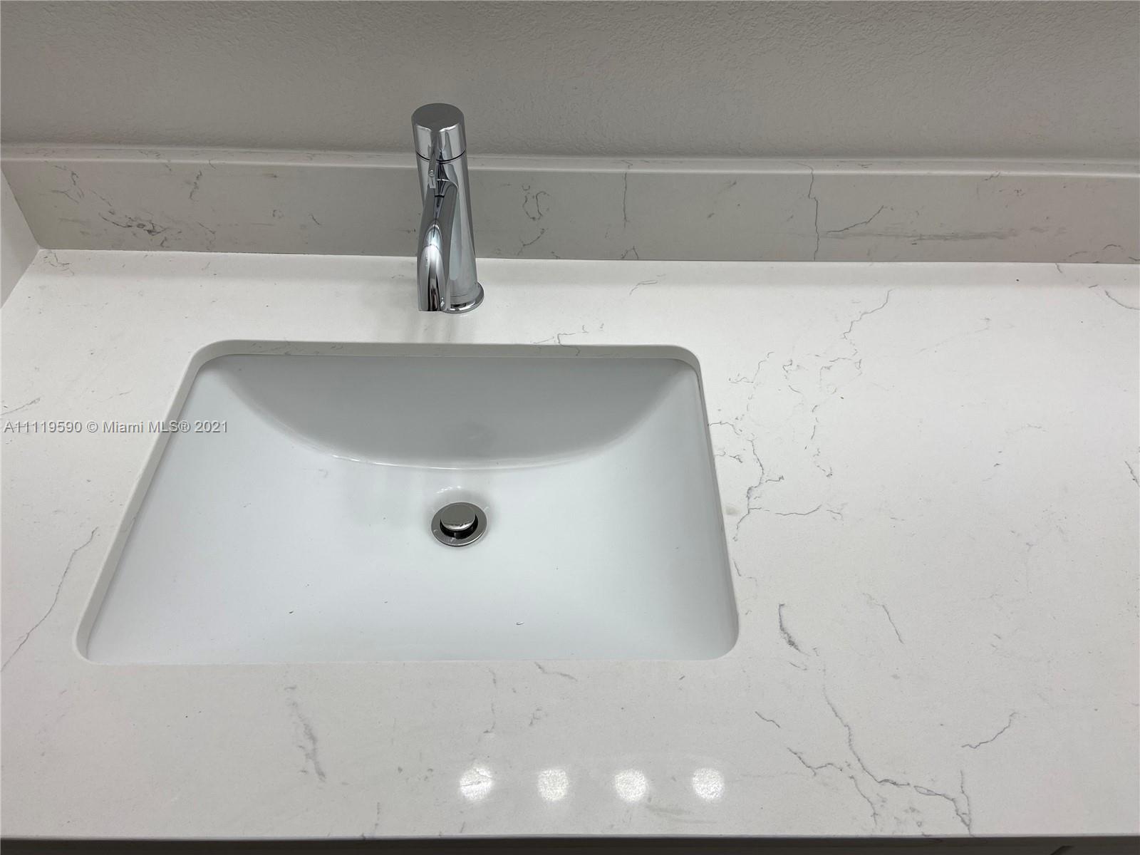 LAKEWOOD ESTATES PATIO HO - Residential Lease