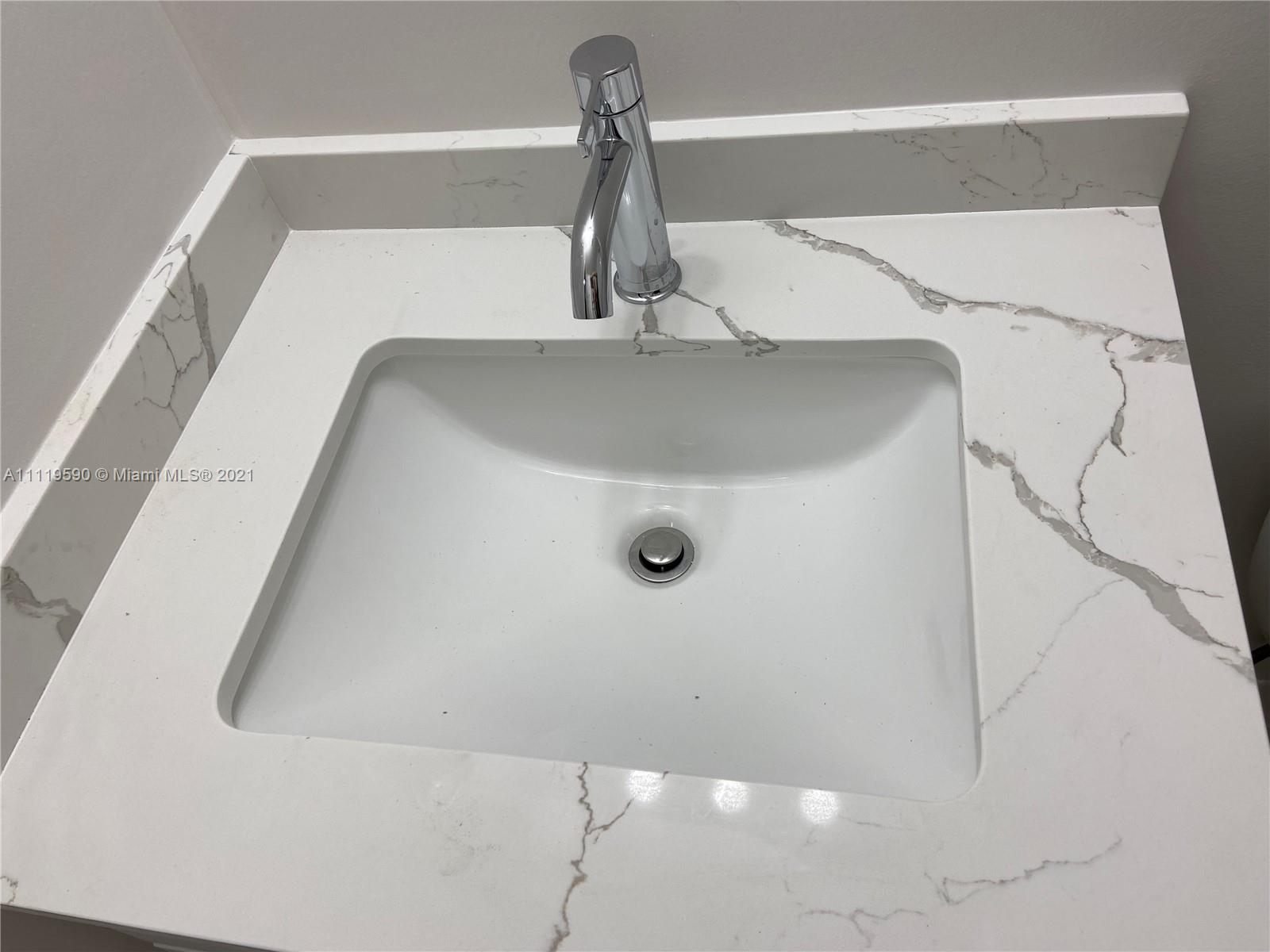 LAKEWOOD ESTATES PATIO HO - Residential Lease