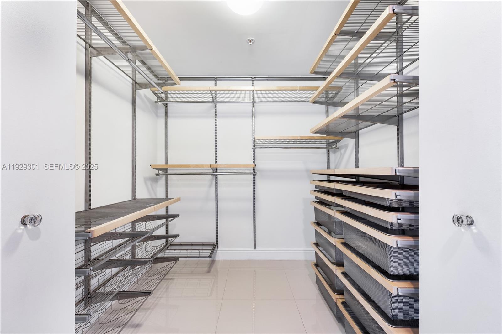 INFINITY AT BRICKELL COND - Residential Lease