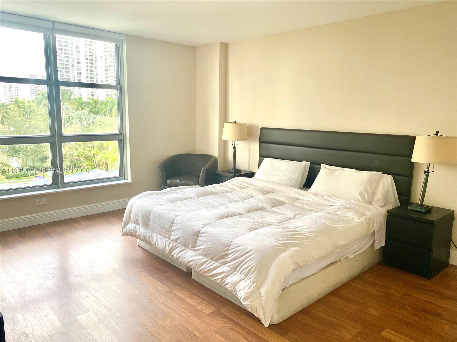 MYSTIC POINTE CONDO NO TW - Residential