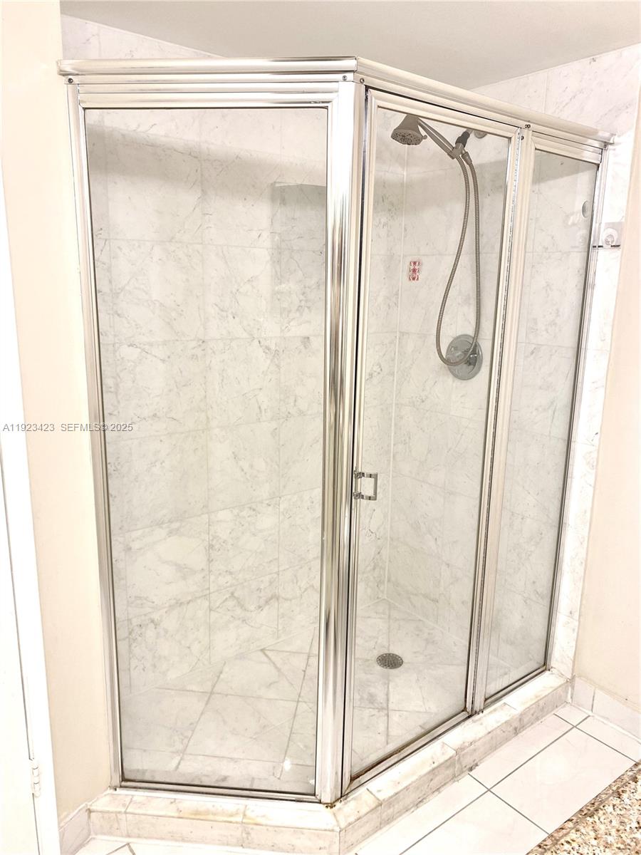 MYSTIC POINTE CONDO NO TW - Residential