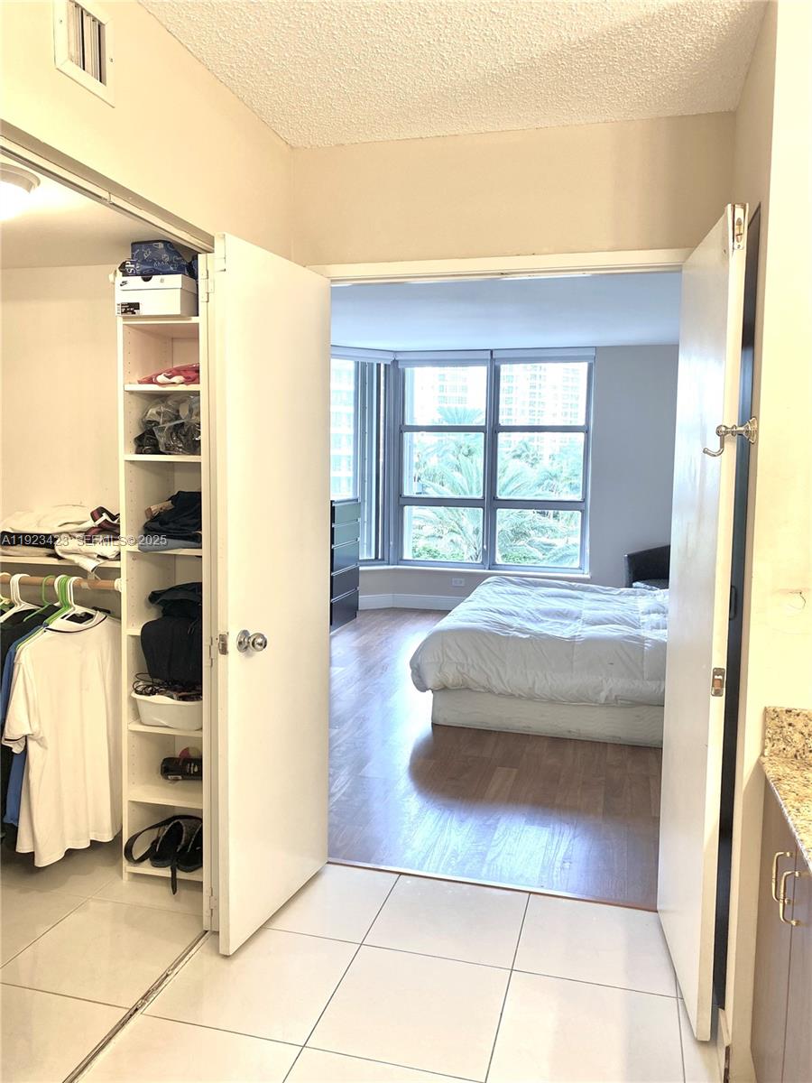 MYSTIC POINTE CONDO NO TW - Residential