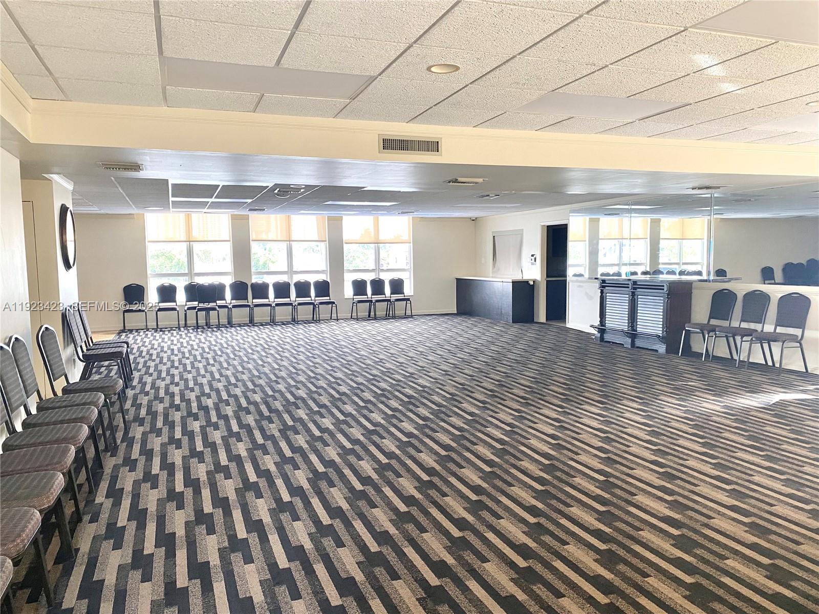 MYSTIC POINTE CONDO NO TW - Residential