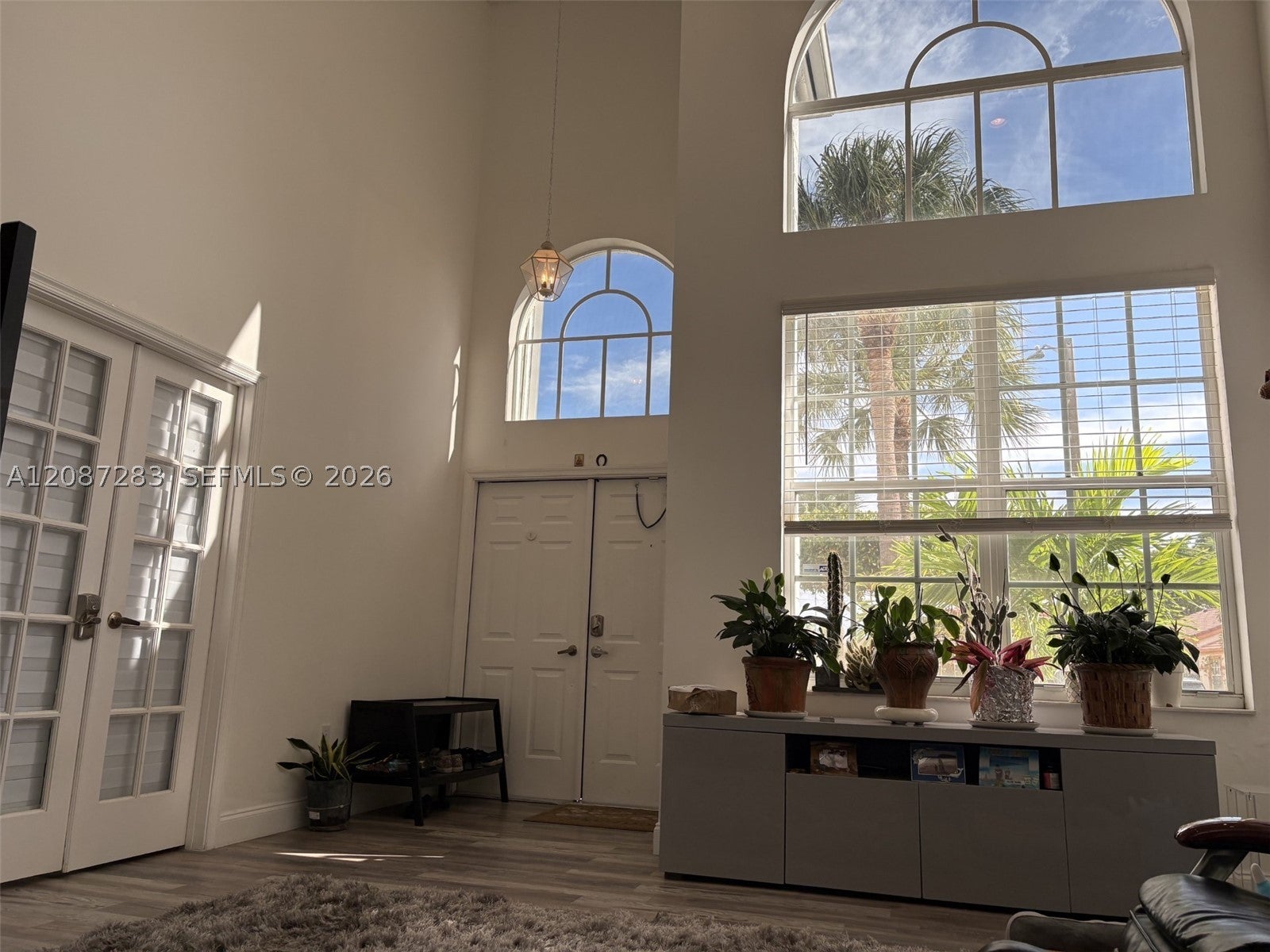 7647 Rockport Cir