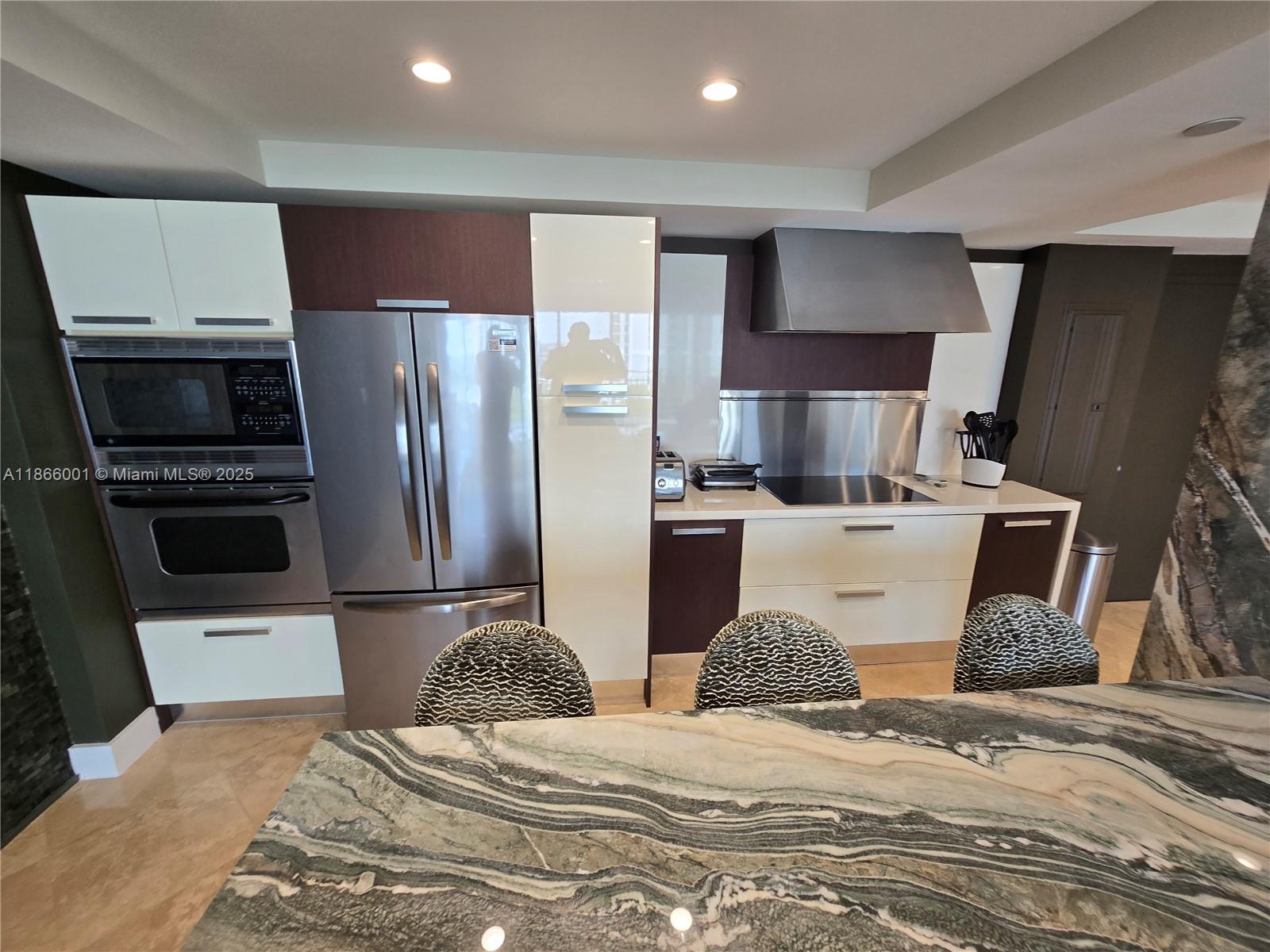 JOCKEY CLUB III CONDO - Residential Lease