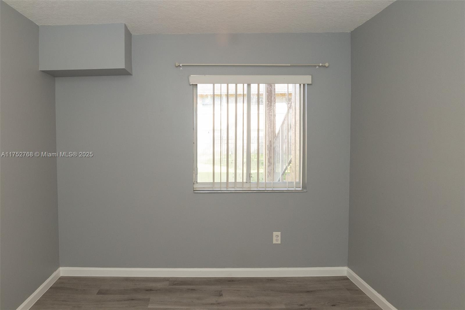 TARA II CONDO - Residential