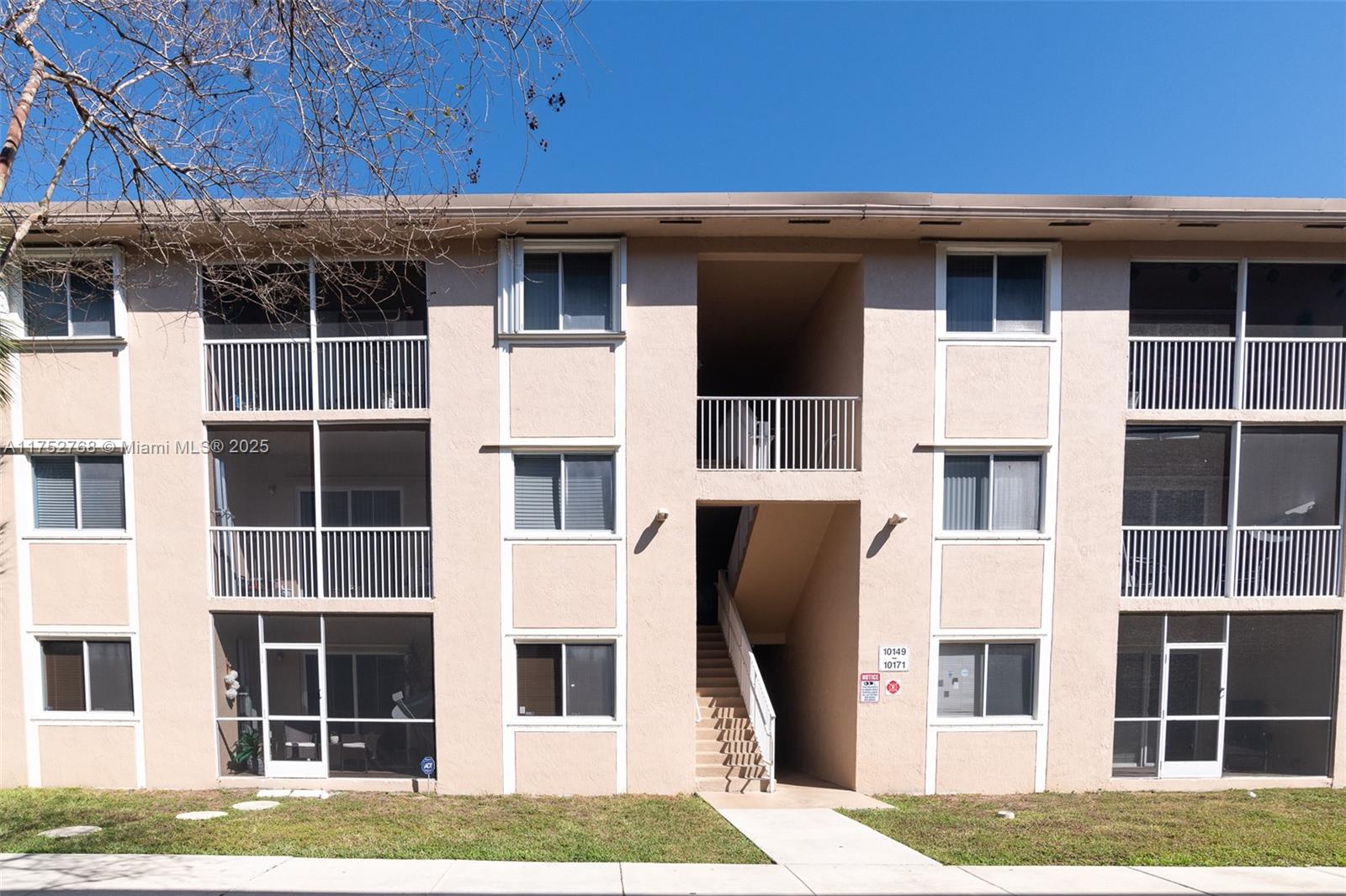 TARA II CONDO - Residential