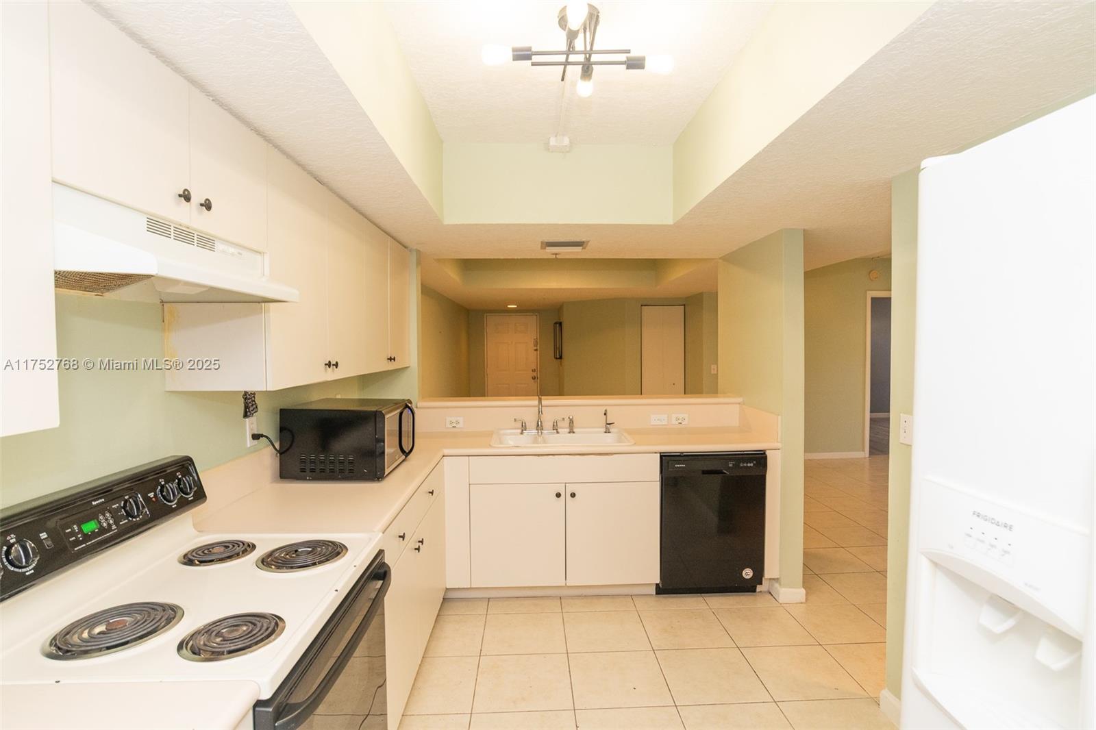 TARA II CONDO - Residential