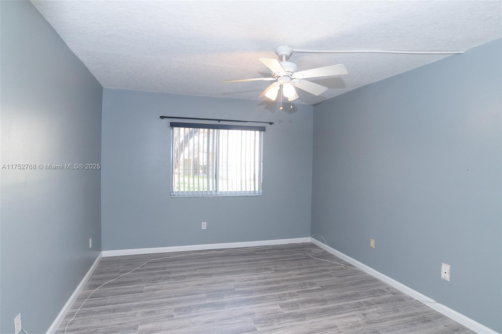 TARA II CONDO - Residential