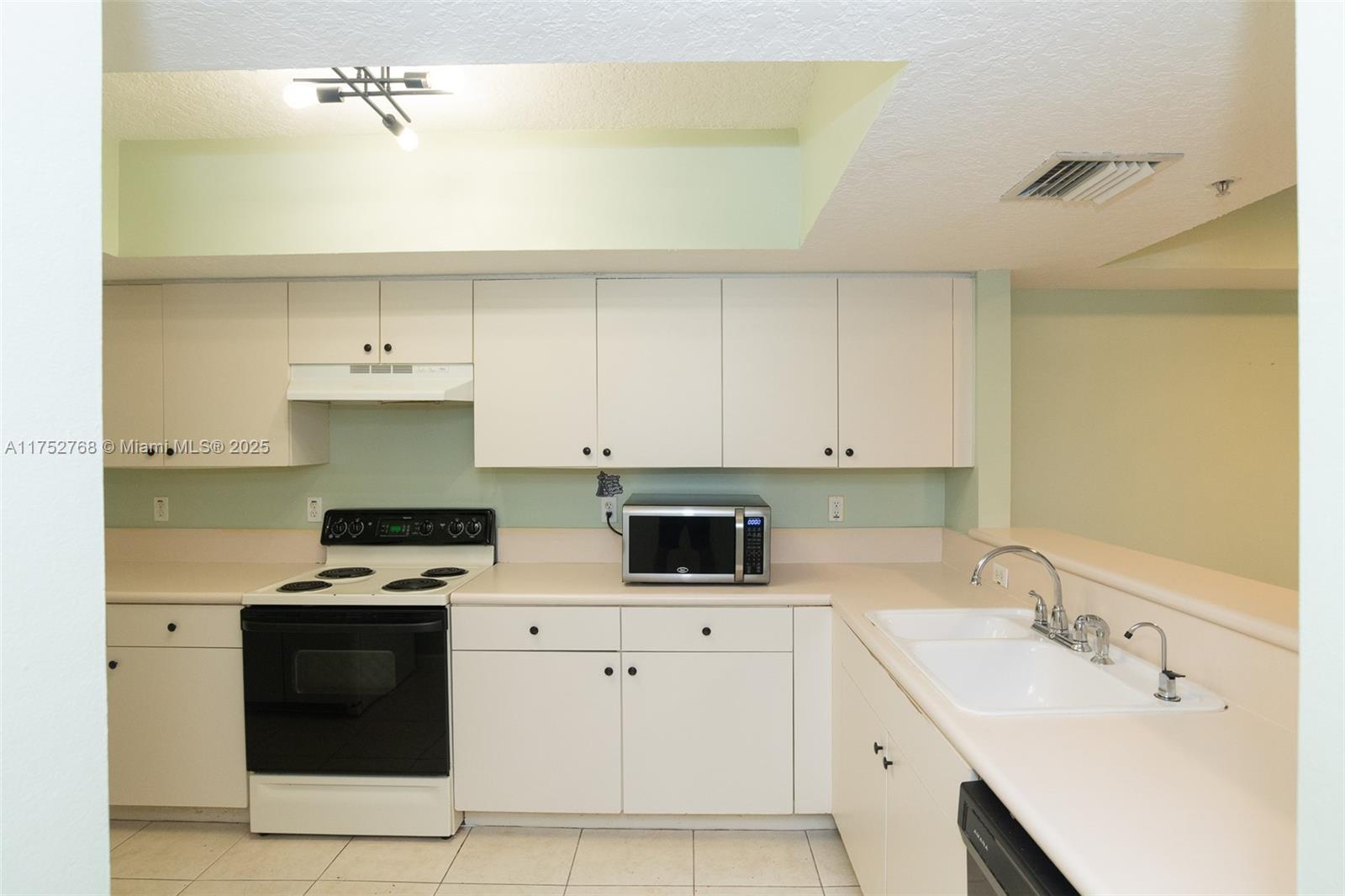 TARA II CONDO - Residential