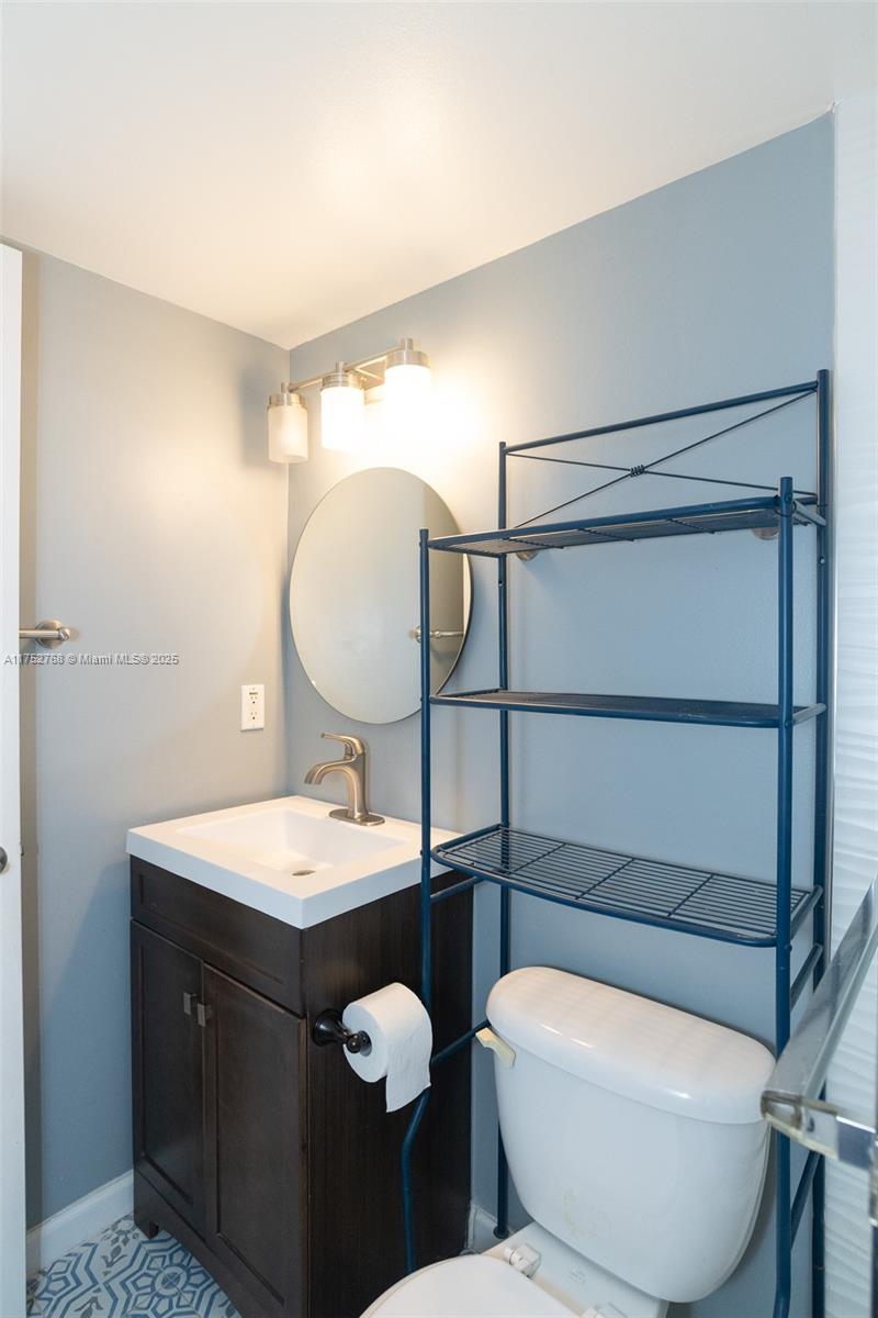 TARA II CONDO - Residential