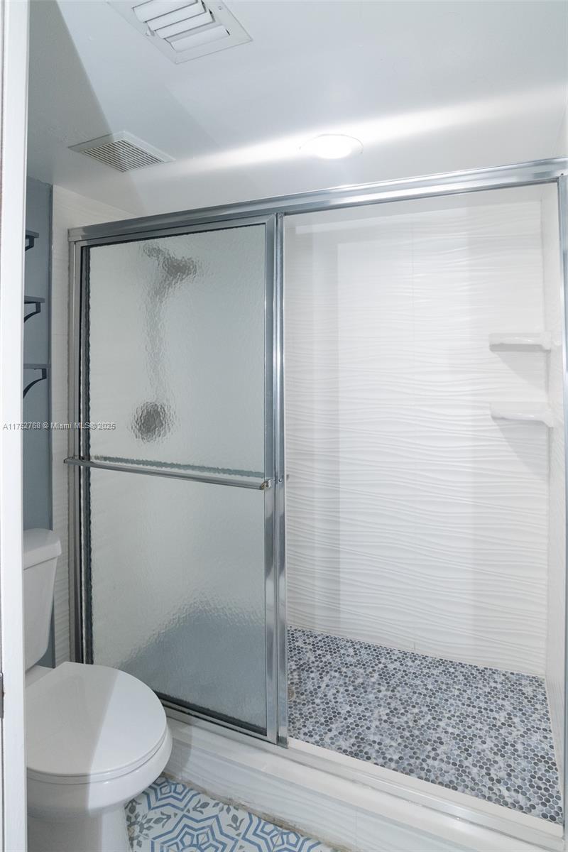 TARA II CONDO - Residential