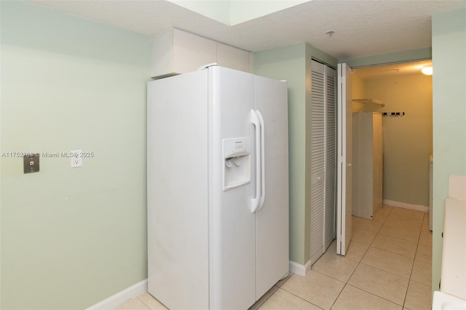 TARA II CONDO - Residential