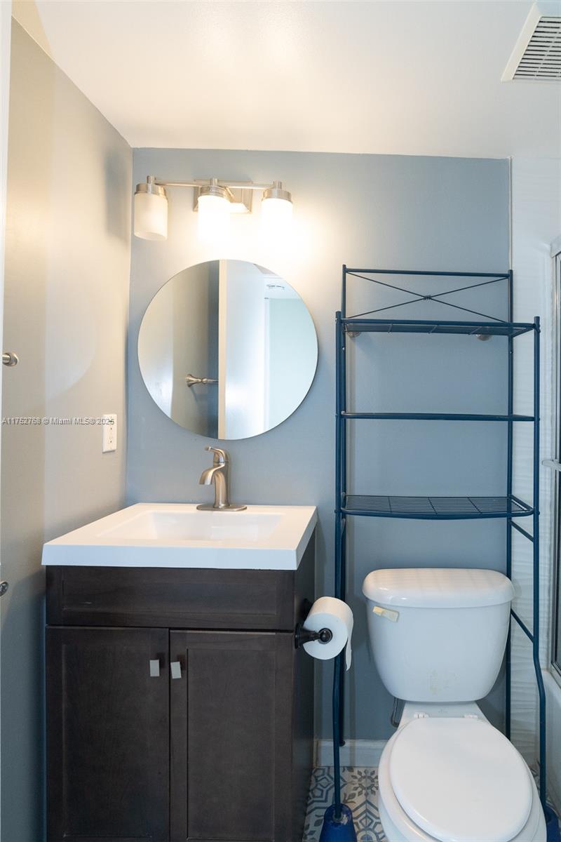 TARA II CONDO - Residential