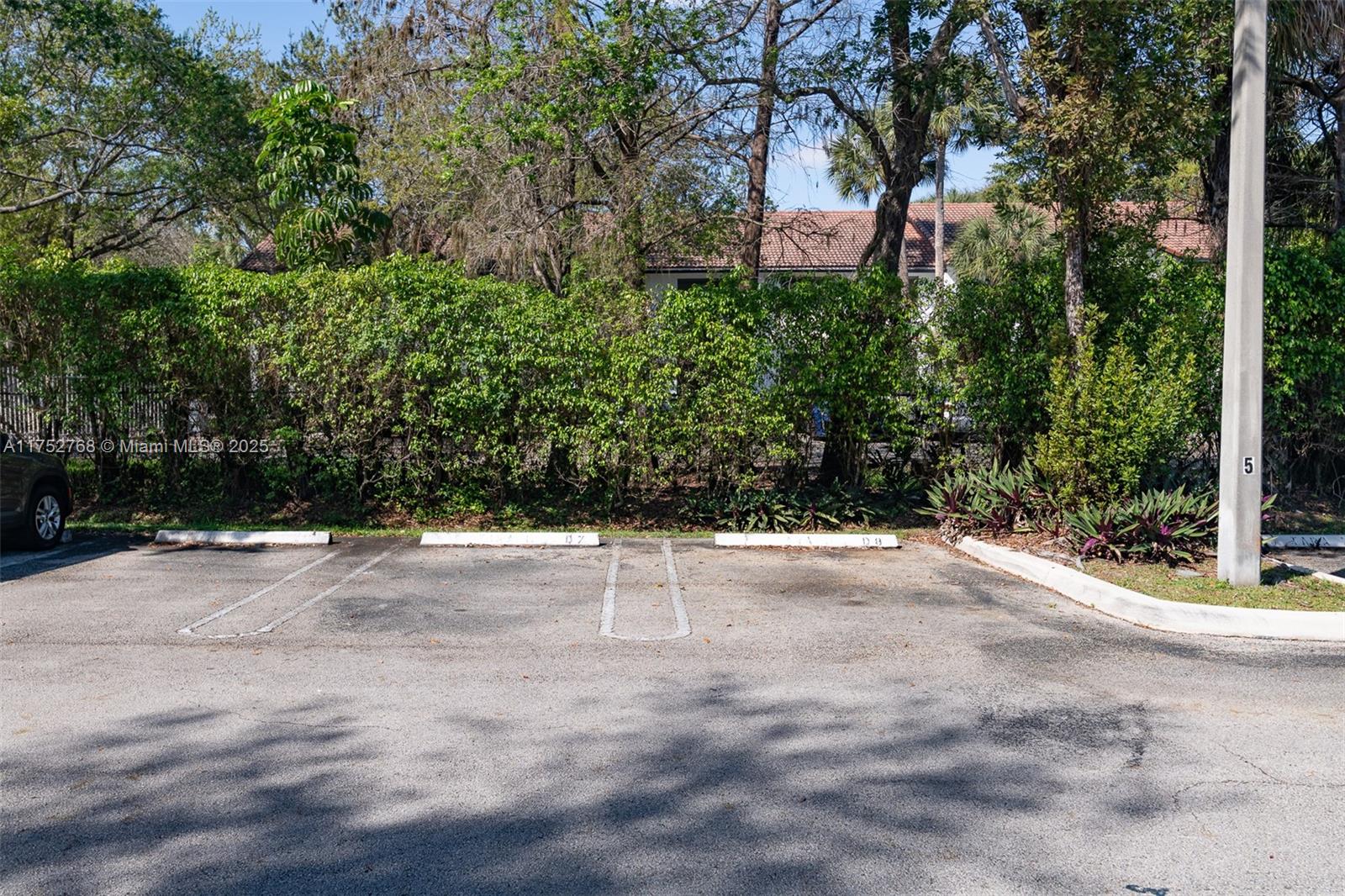 TARA II CONDO - Residential