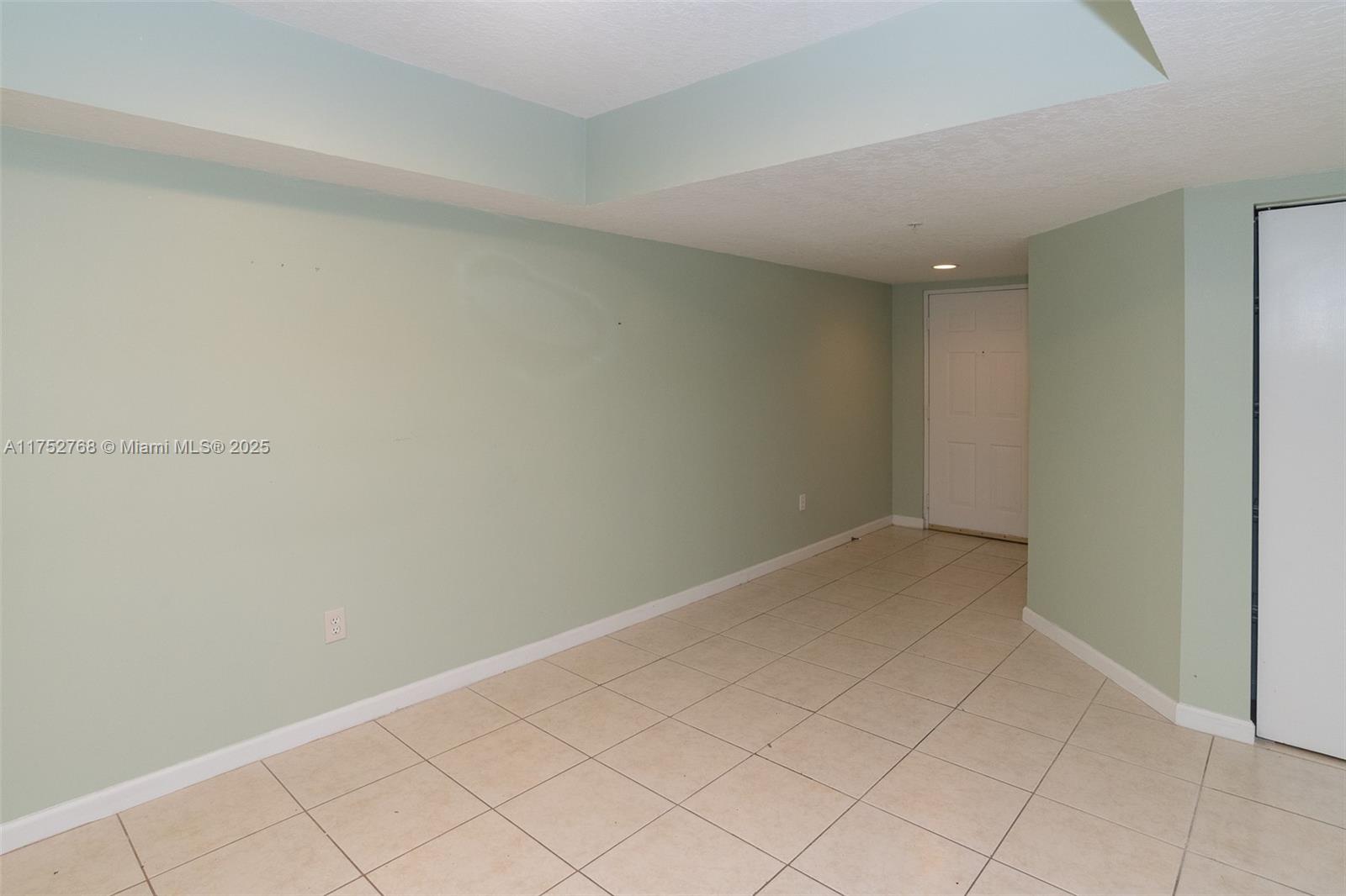 TARA II CONDO - Residential