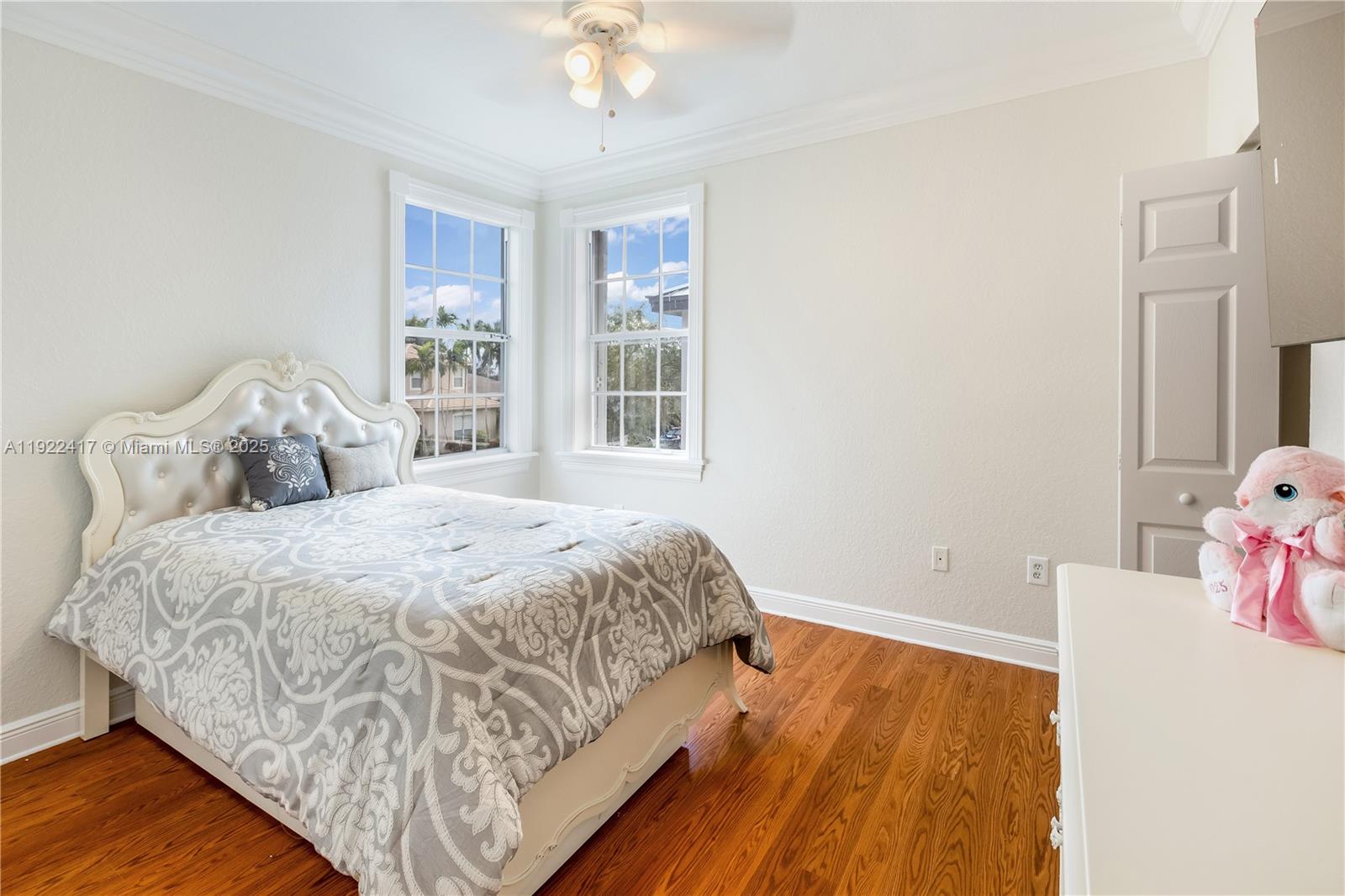 SUNSET LAKES PLAT THREE - Residential