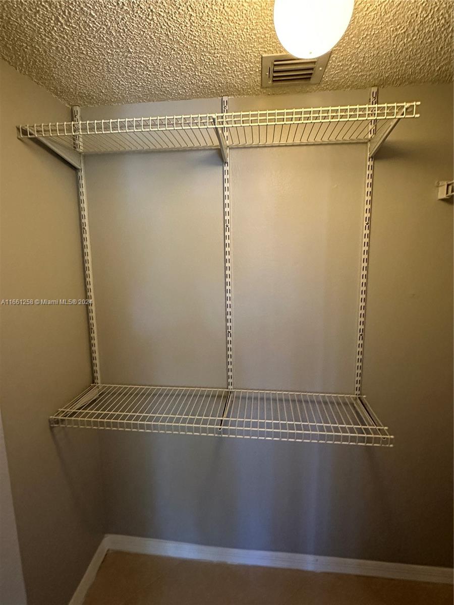 NOB HILL LANDINGS CONDOMI - Residential Lease