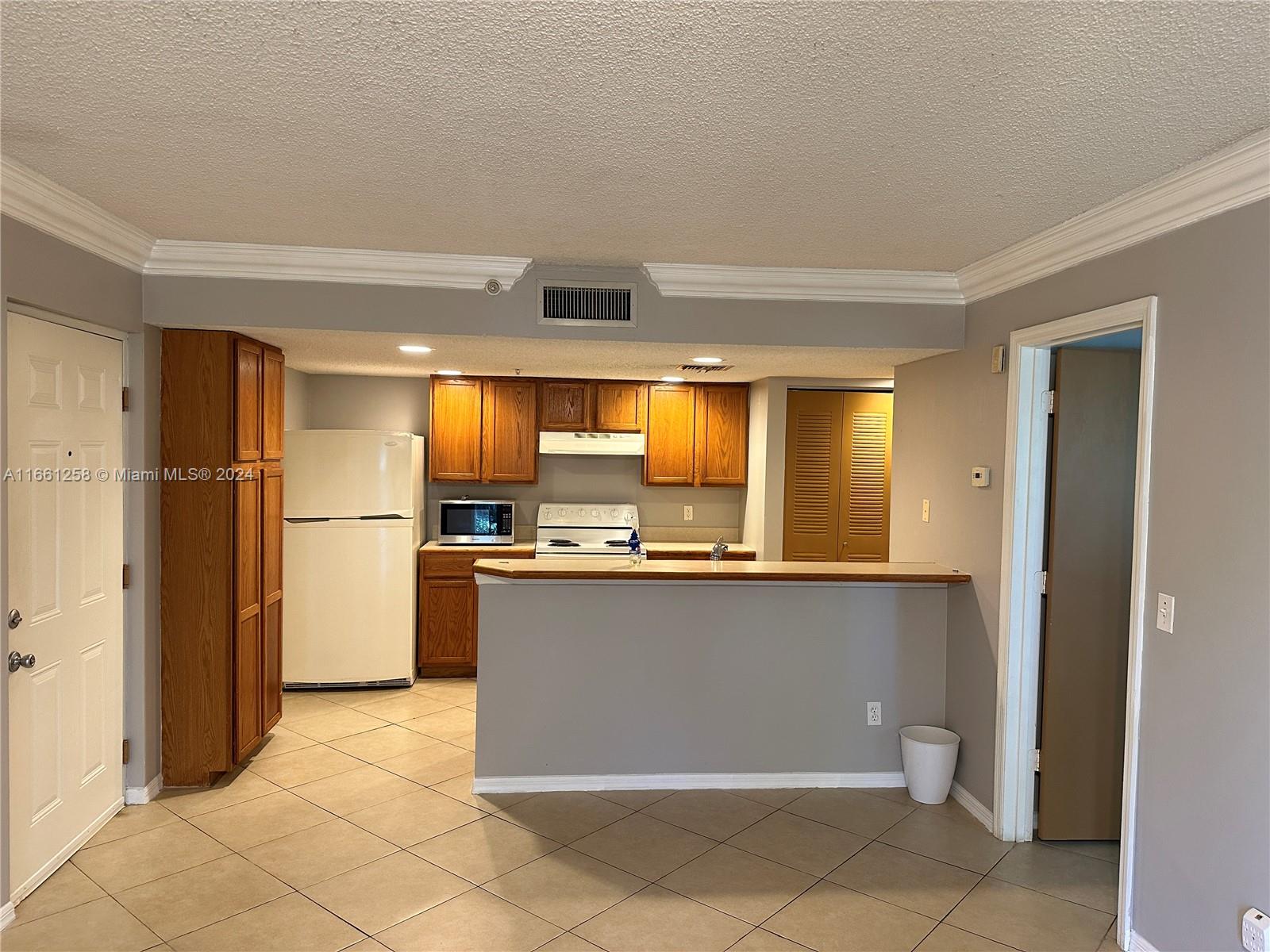 NOB HILL LANDINGS CONDOMI - Residential Lease