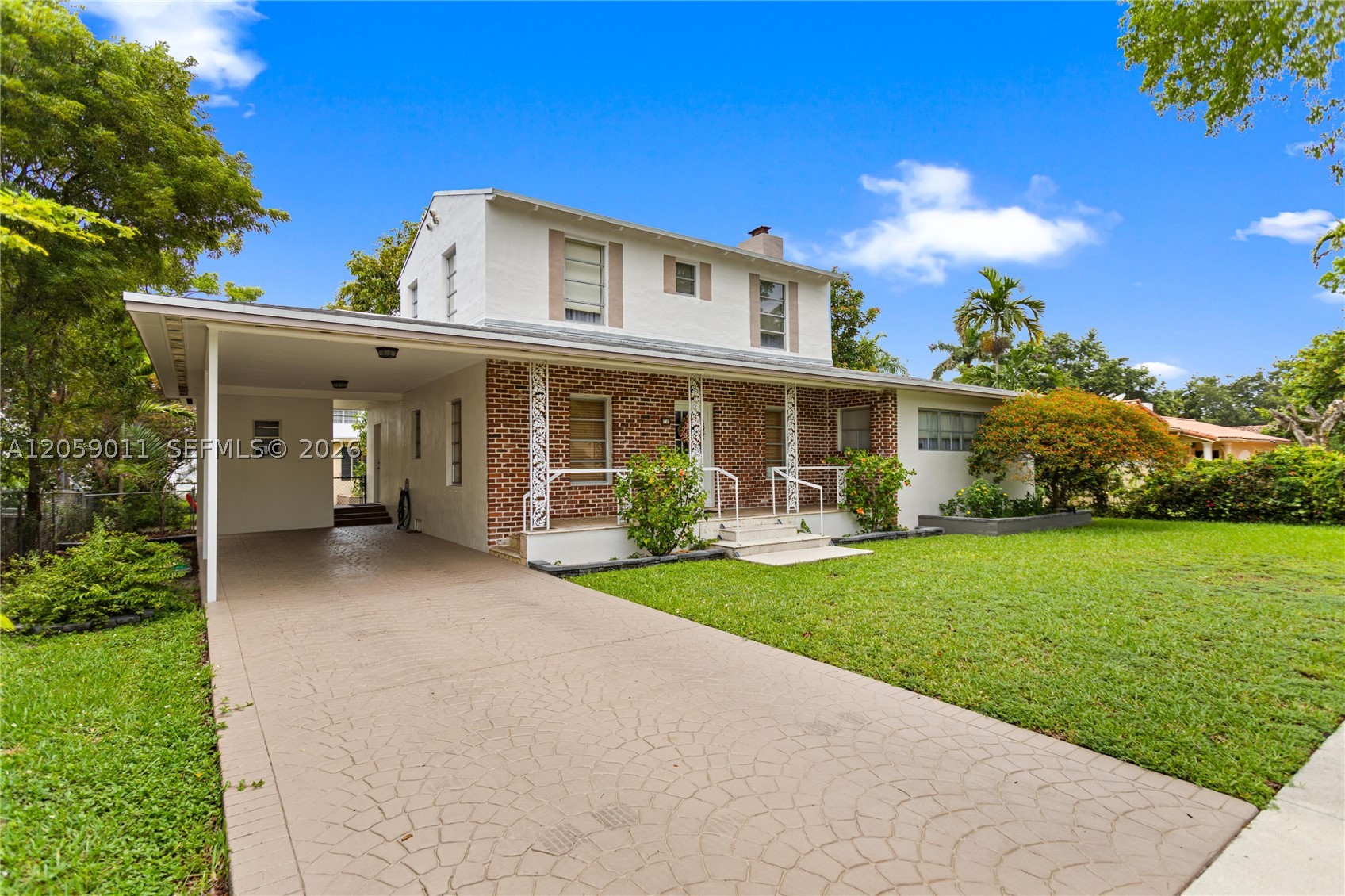 72 Palmetto Dr