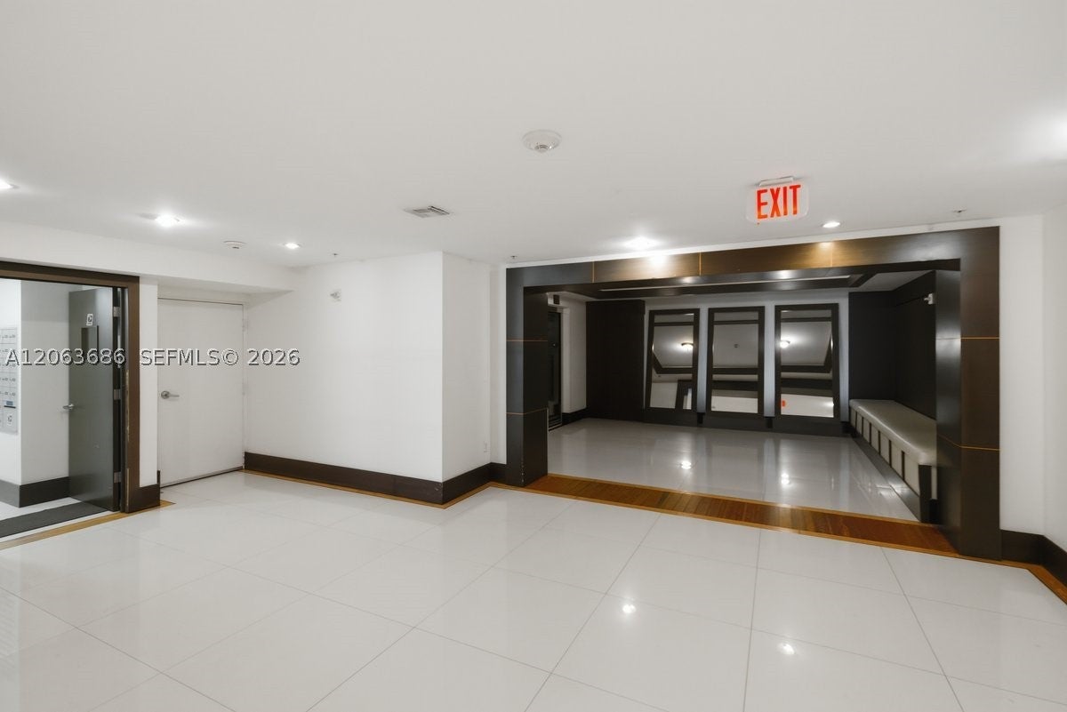 4242 NW 2nd St 807