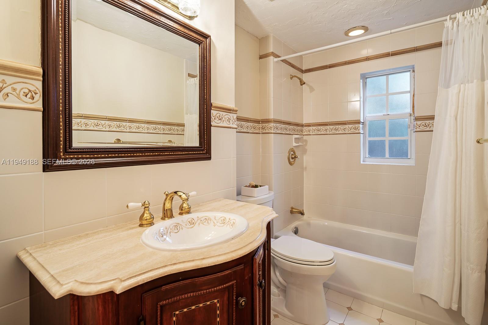 CORAL GABLES GRANADA SEC - Residential