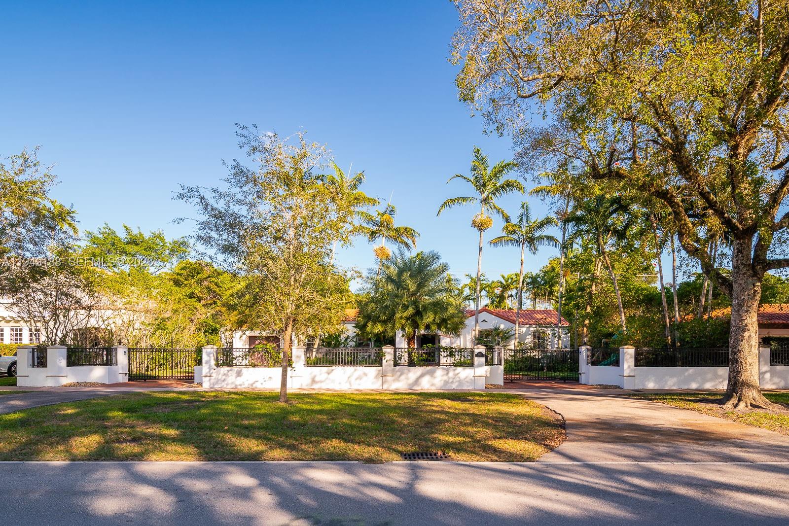 CORAL GABLES GRANADA SEC - Residential