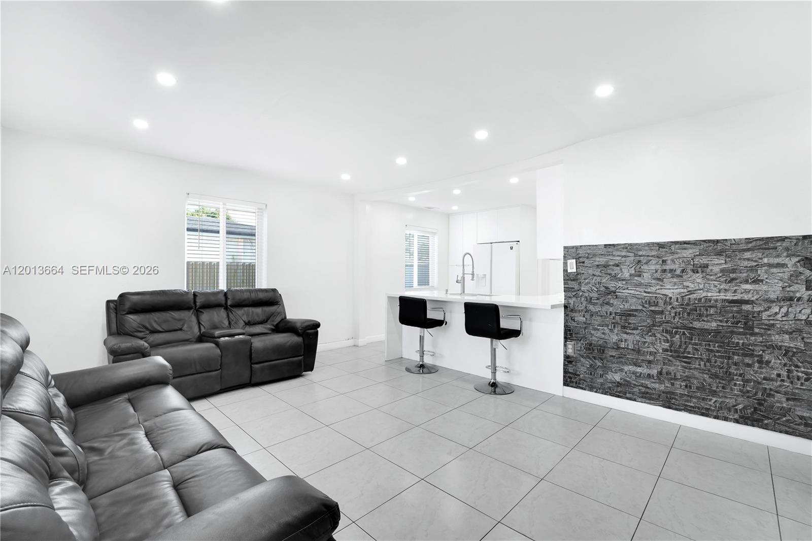 BROADMOOR MANOR - Residential