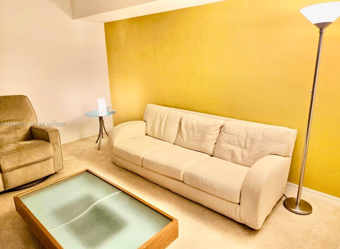 6423 Collins Ave 207